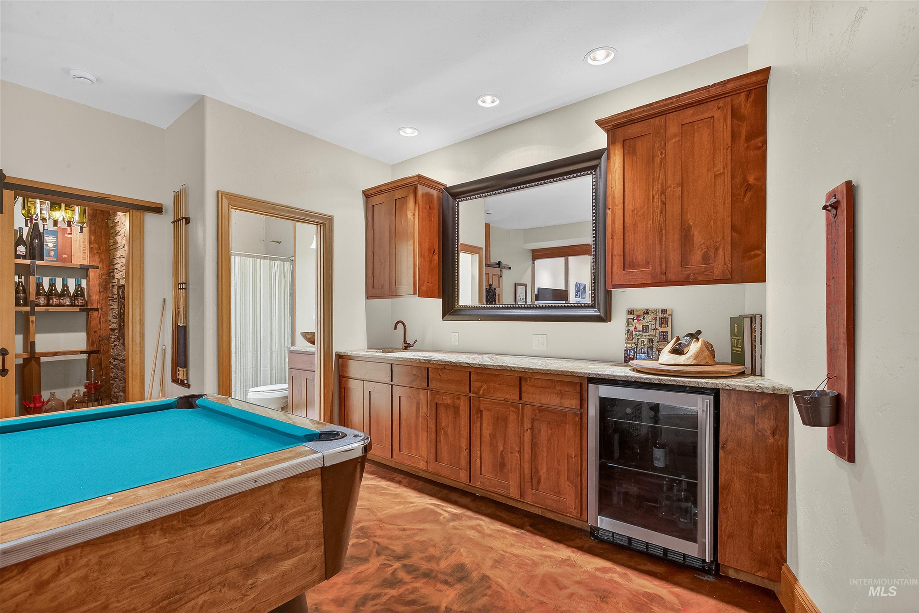 66 Appleford Court, Asotin, Washington 99402, 3 Bedrooms, 3 Bathrooms, Residential For Sale, Price $584,900,MLS 98974419