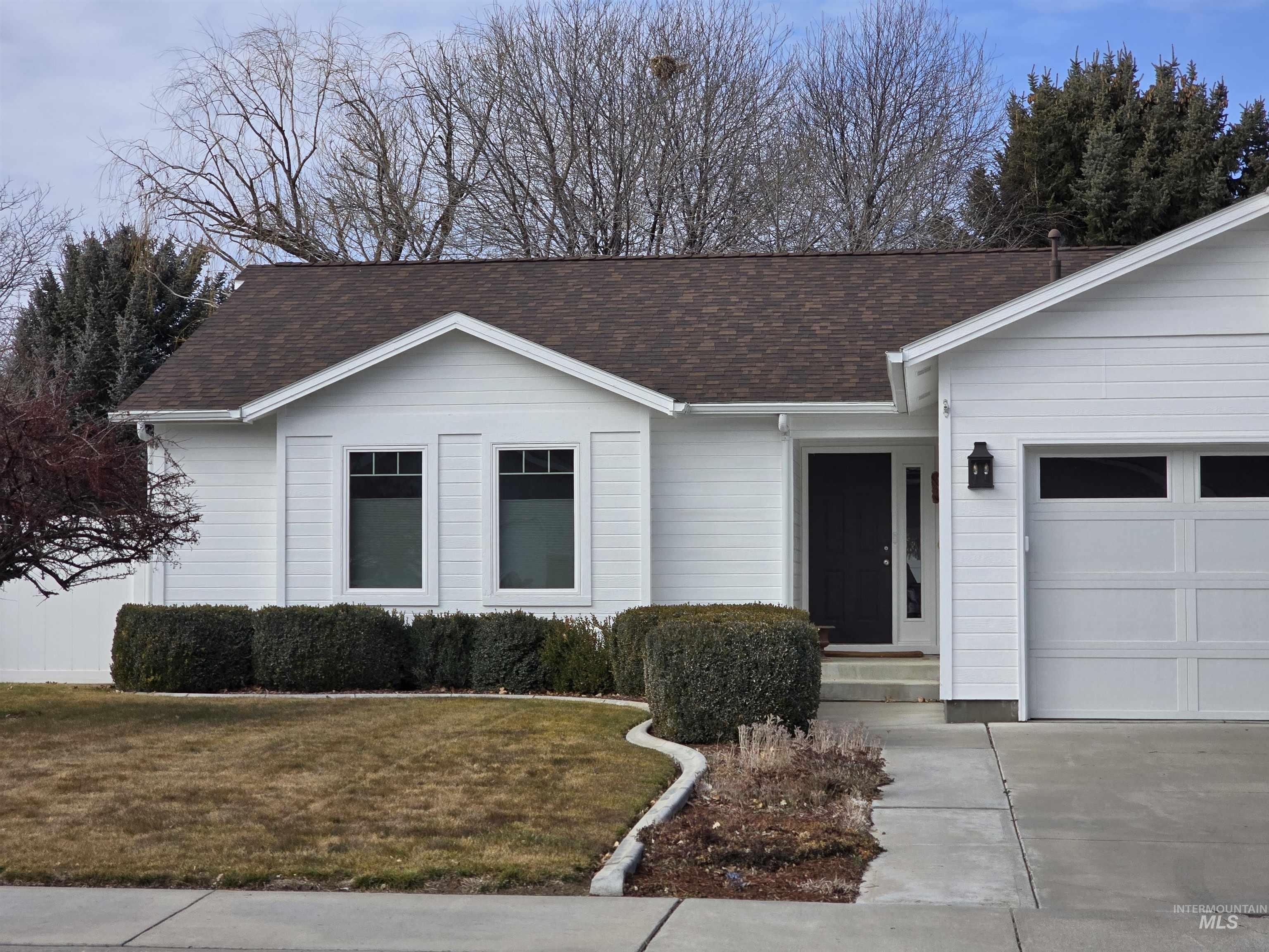 959 Cypress Way, Twin Falls, Idaho 83301-6777, 4 Bedrooms, 2 Bathrooms, Residential For Sale, Price $374,500,MLS 98974420