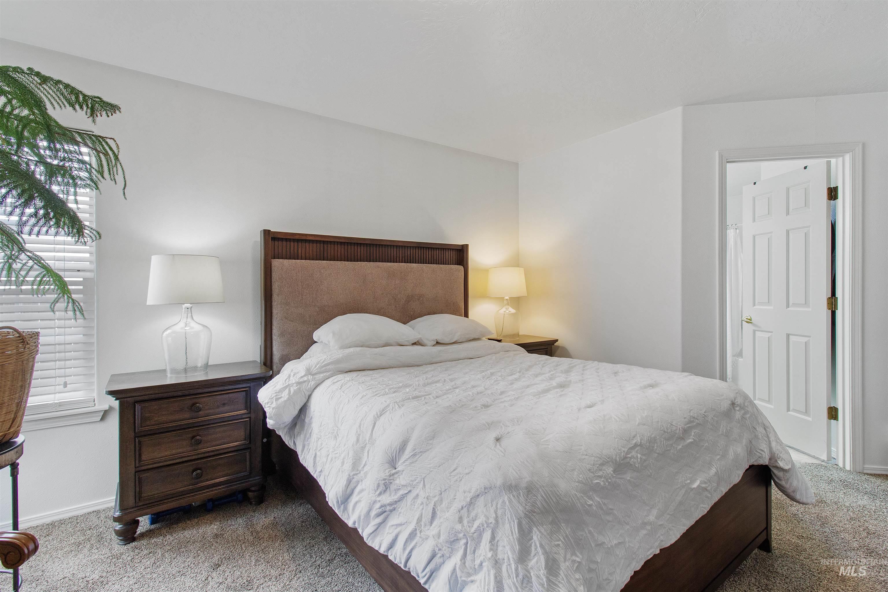 959 Cypress Way, Twin Falls, Idaho 83301-6777, 4 Bedrooms, 2 Bathrooms, Residential For Sale, Price $374,500, 98974420