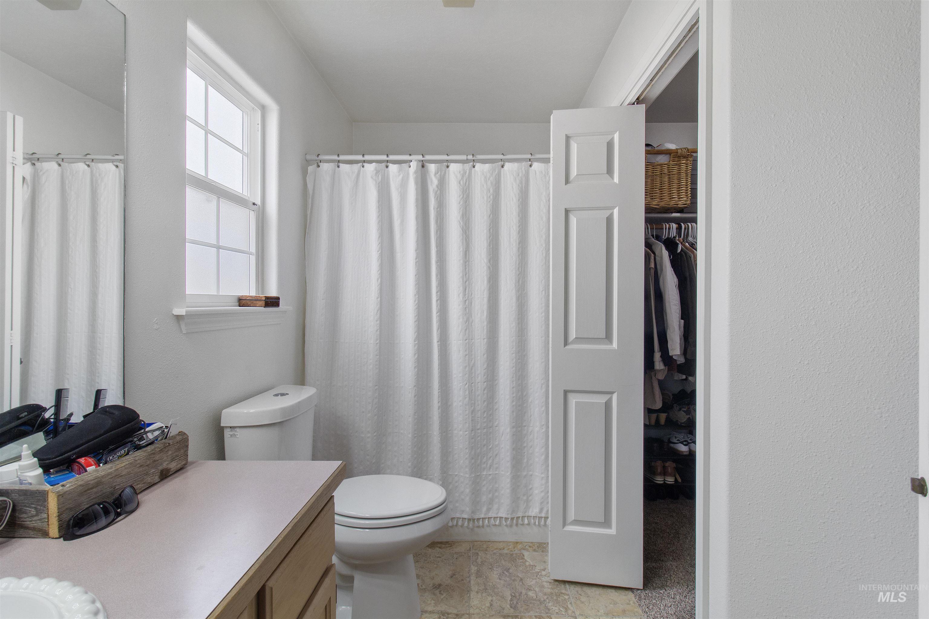 959 Cypress Way, Twin Falls, Idaho 83301-6777, 4 Bedrooms, 2 Bathrooms, Residential For Sale, Price $374,500, 98974420