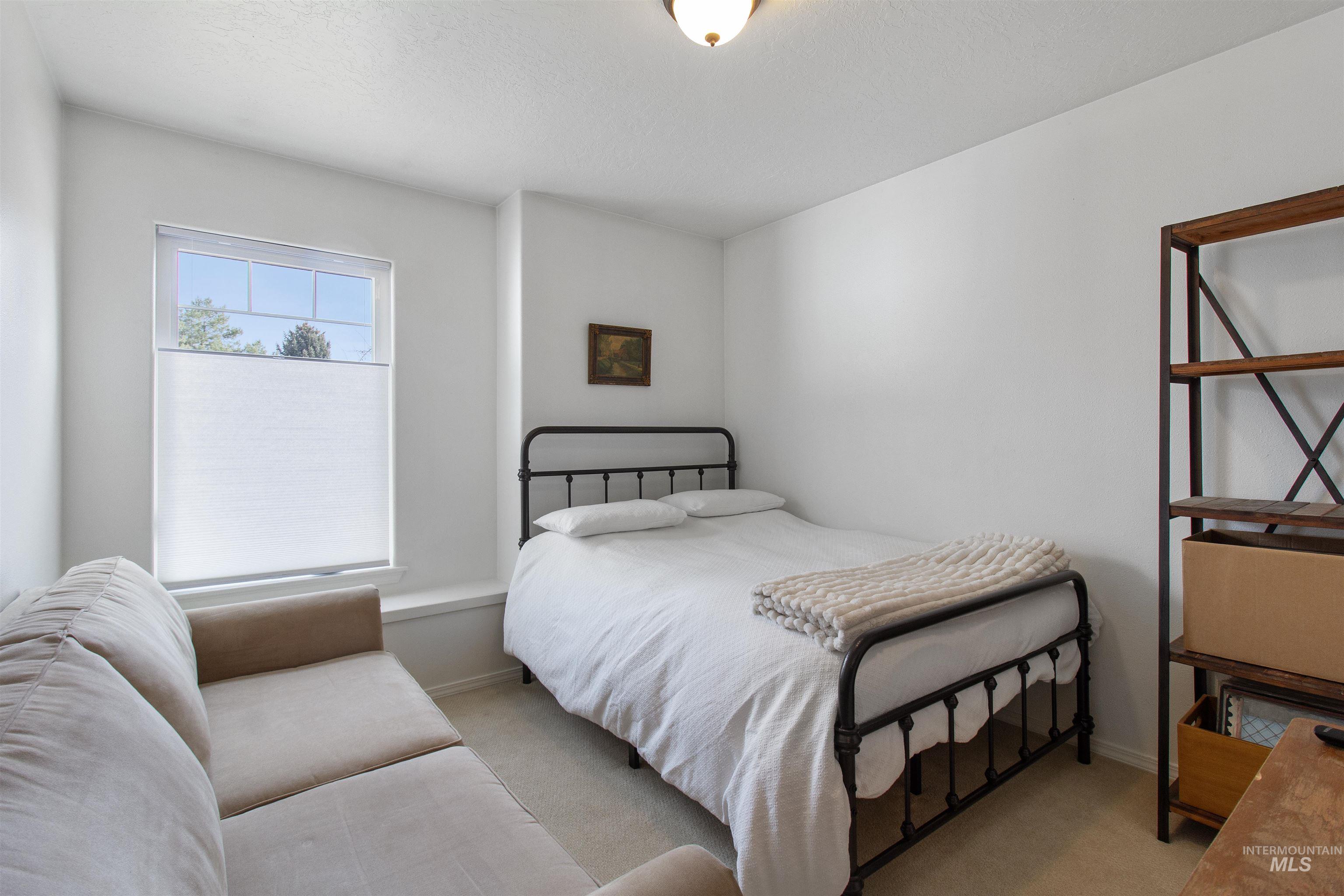 959 Cypress Way, Twin Falls, Idaho 83301-6777, 4 Bedrooms, 2 Bathrooms, Residential For Sale, Price $374,500, 98974420