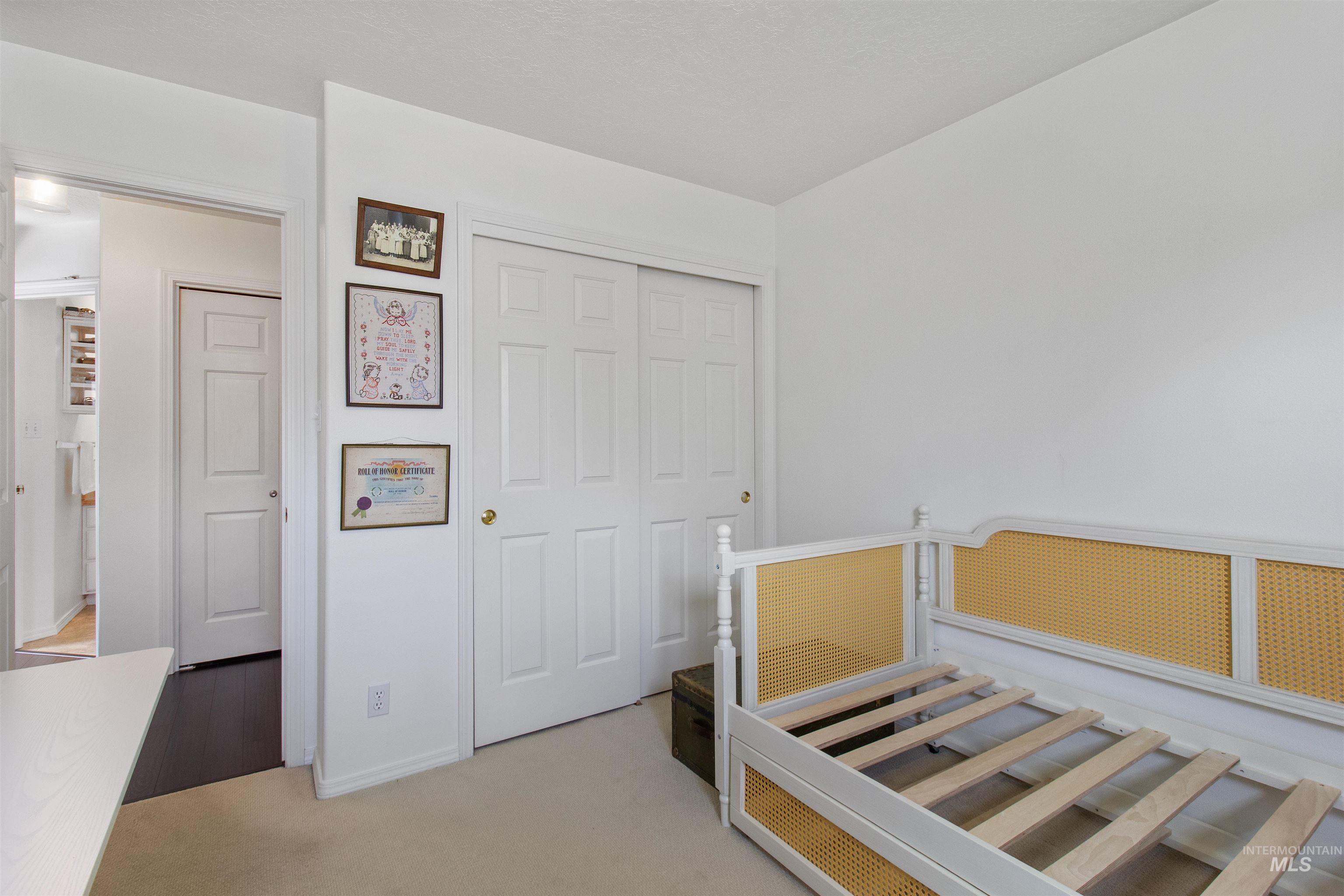 959 Cypress Way, Twin Falls, Idaho 83301-6777, 4 Bedrooms, 2 Bathrooms, Residential For Sale, Price $374,500, 98974420