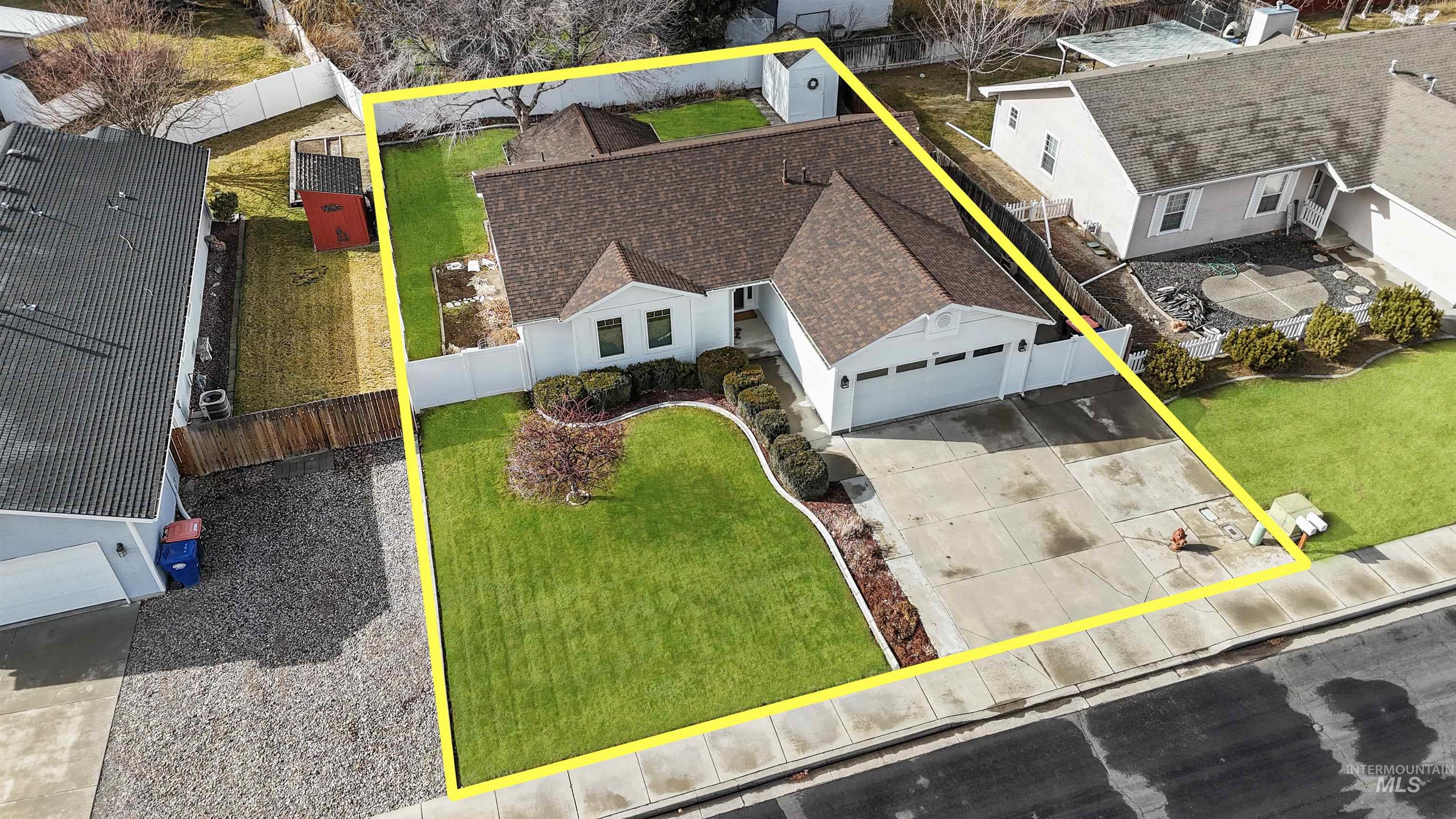 959 Cypress Way, Twin Falls, Idaho 83301-6777, 4 Bedrooms, 2 Bathrooms, Residential For Sale, Price $374,500, 98974420