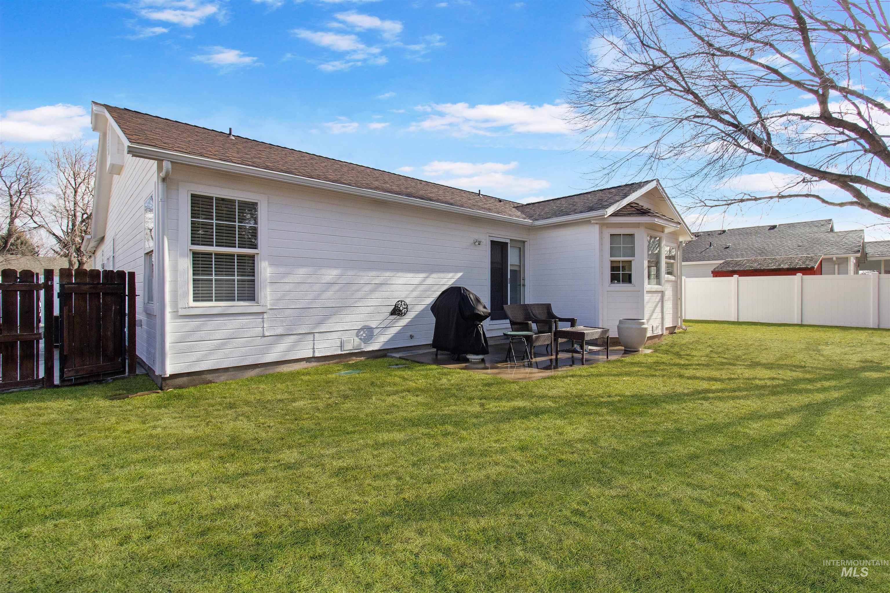 959 Cypress Way, Twin Falls, Idaho 83301-6777, 4 Bedrooms, 2 Bathrooms, Residential For Sale, Price $374,500, 98974420