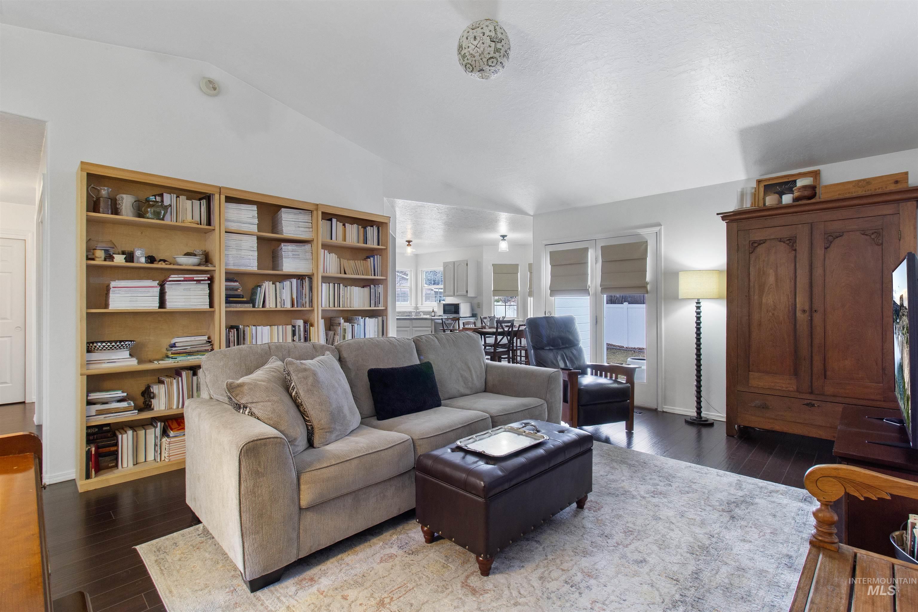 959 Cypress Way, Twin Falls, Idaho 83301-6777, 4 Bedrooms, 2 Bathrooms, Residential For Sale, Price $374,500, 98974420