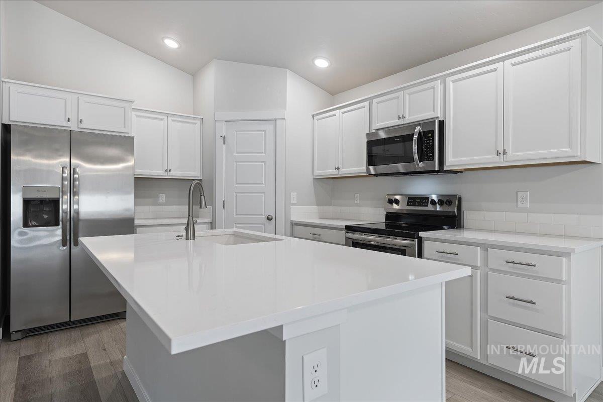 3079 S Green Forest Way, Boise, Idaho 83709-3771, 3 Bedrooms, 2 Bathrooms, Residential For Sale, Price $449,990,MLS 98974429