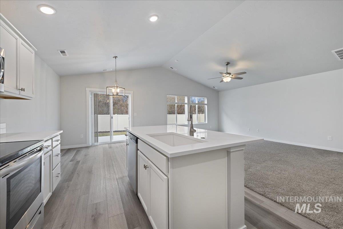 3079 S Green Forest Way, Boise, Idaho 83709-3771, 3 Bedrooms, 2 Bathrooms, Residential For Sale, Price $449,990,MLS 98974429