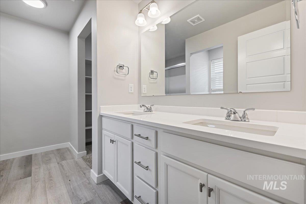 3079 S Green Forest Way, Boise, Idaho 83709-3771, 3 Bedrooms, 2 Bathrooms, Residential For Sale, Price $449,990,MLS 98974429