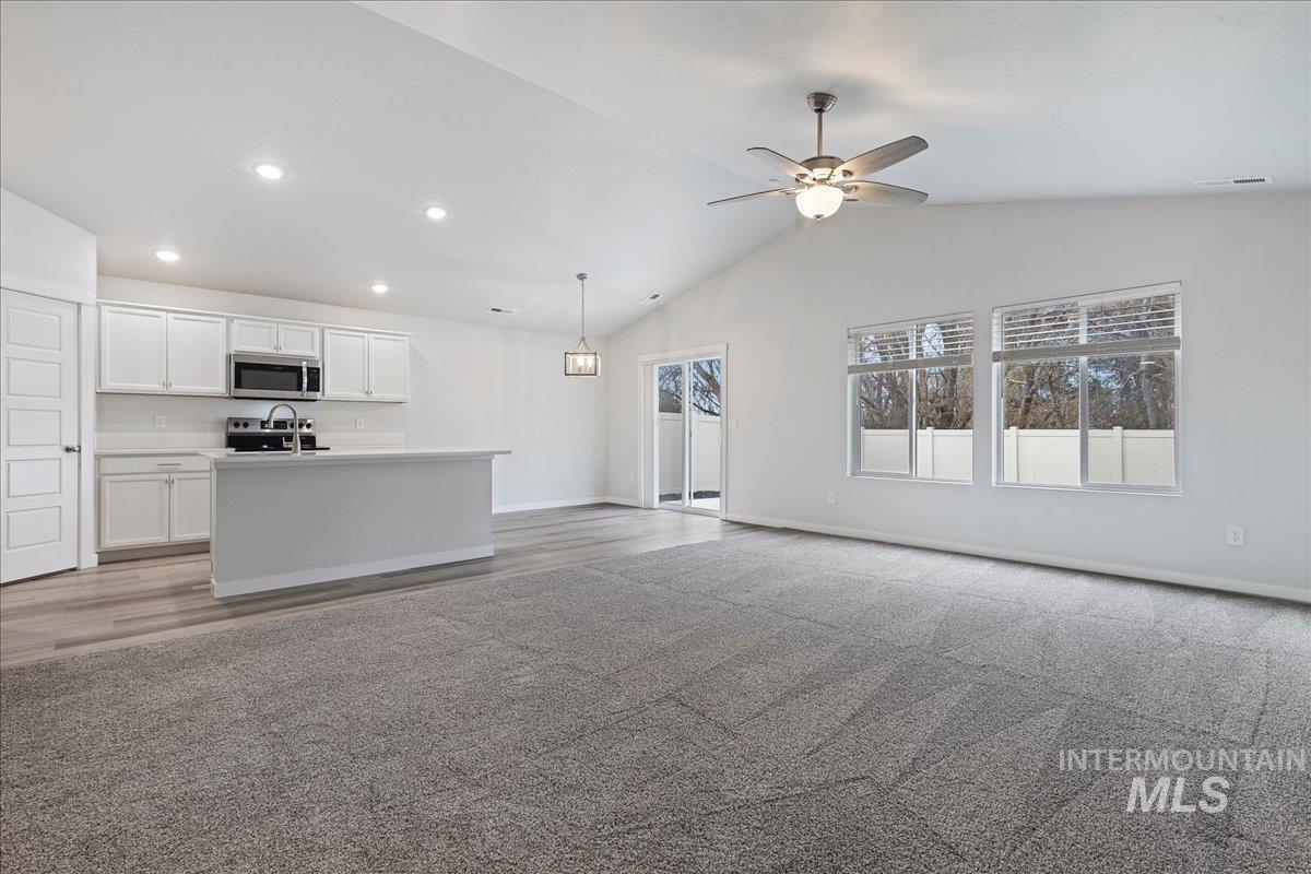 3079 S Green Forest Way, Boise, Idaho 83709-3771, 3 Bedrooms, 2 Bathrooms, Residential For Sale, Price $449,990,MLS 98974429