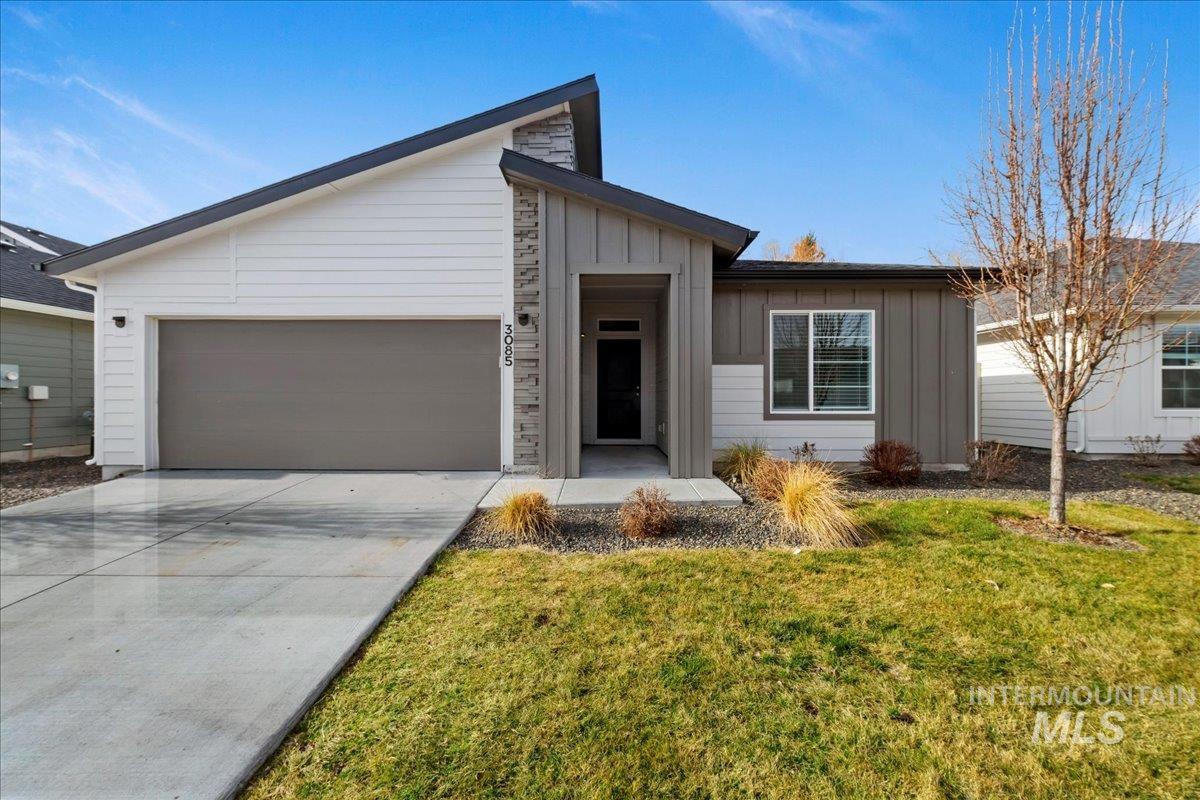 3085 S Green Forest Way, Boise, Idaho 83709-3771, 4 Bedrooms, 2 Bathrooms, Residential For Sale, Price $454,990,MLS 98974432