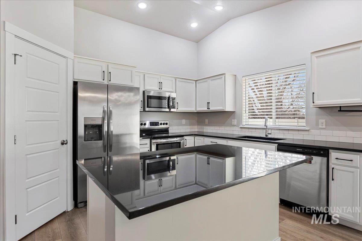 3085 S Green Forest Way, Boise, Idaho 83709-3771, 4 Bedrooms, 2 Bathrooms, Residential For Sale, Price $454,990,MLS 98974432