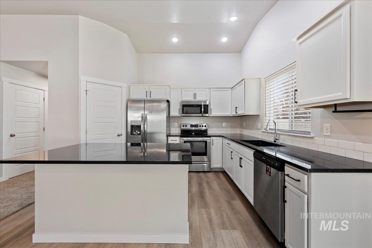 3085 S Green Forest Way, Boise, Idaho 83709-3771, 4 Bedrooms, 2 Bathrooms, Residential For Sale, Price $454,990,MLS 98974432