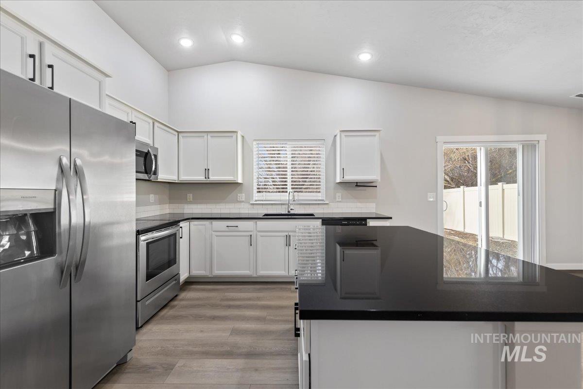 3085 S Green Forest Way, Boise, Idaho 83709-3771, 4 Bedrooms, 2 Bathrooms, Residential For Sale, Price $454,990,MLS 98974432