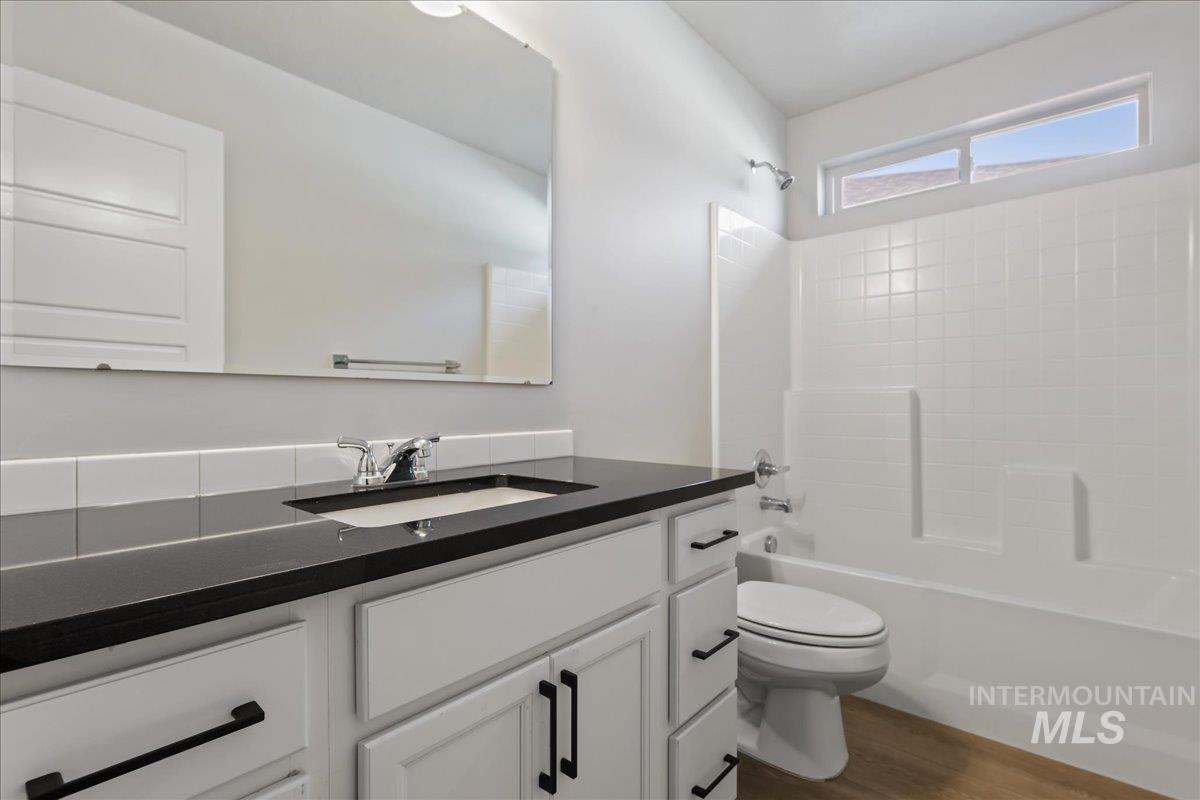 3085 S Green Forest Way, Boise, Idaho 83709-3771, 4 Bedrooms, 2 Bathrooms, Residential For Sale, Price $454,990,MLS 98974432