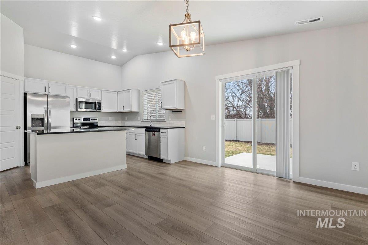 3085 S Green Forest Way, Boise, Idaho 83709-3771, 4 Bedrooms, 2 Bathrooms, Residential For Sale, Price $454,990,MLS 98974432