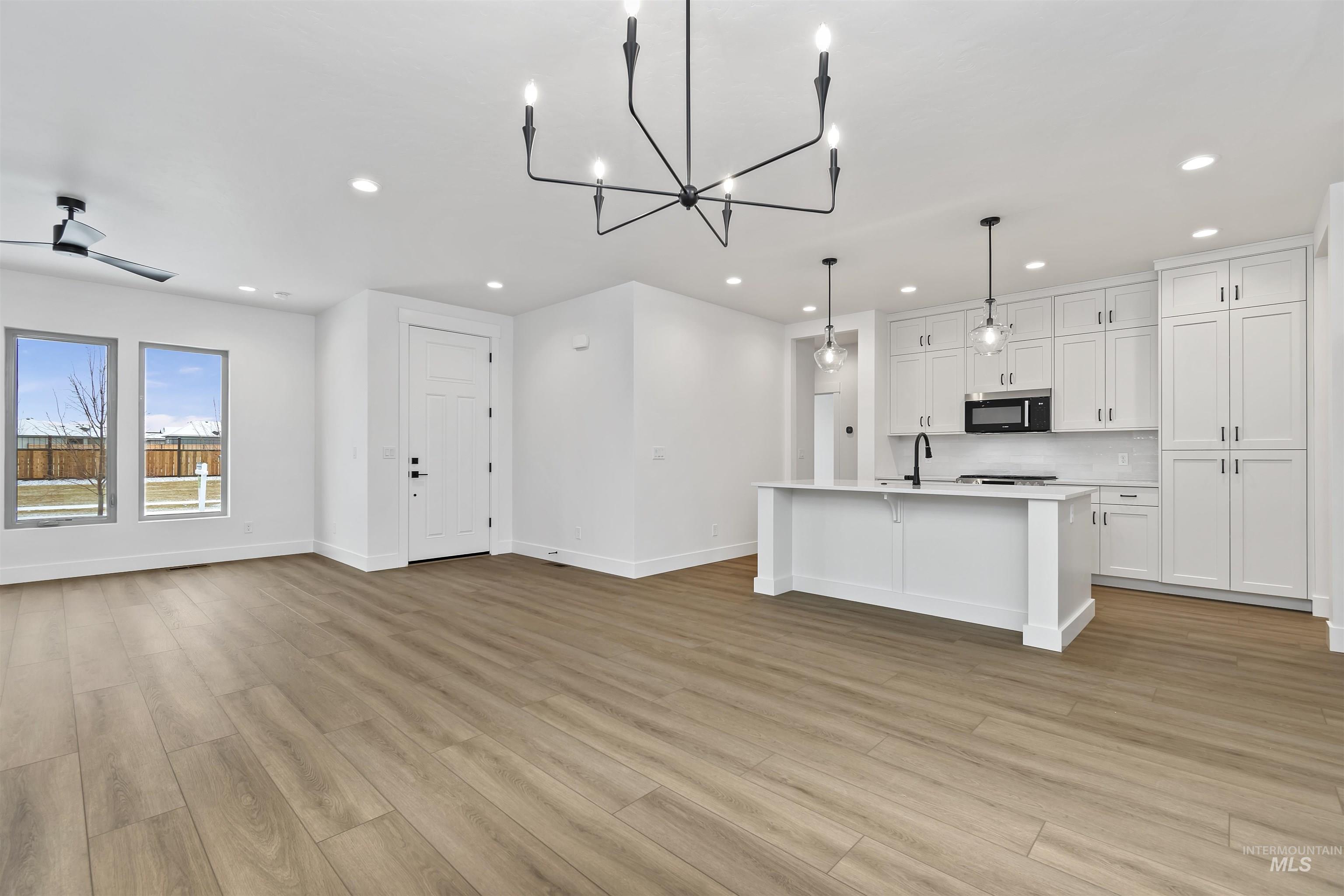 11186 S Corballis Ln., Kuna, Idaho 83634, 3 Bedrooms, 2 Bathrooms, Residential For Sale, Price $484,880,MLS 98974433