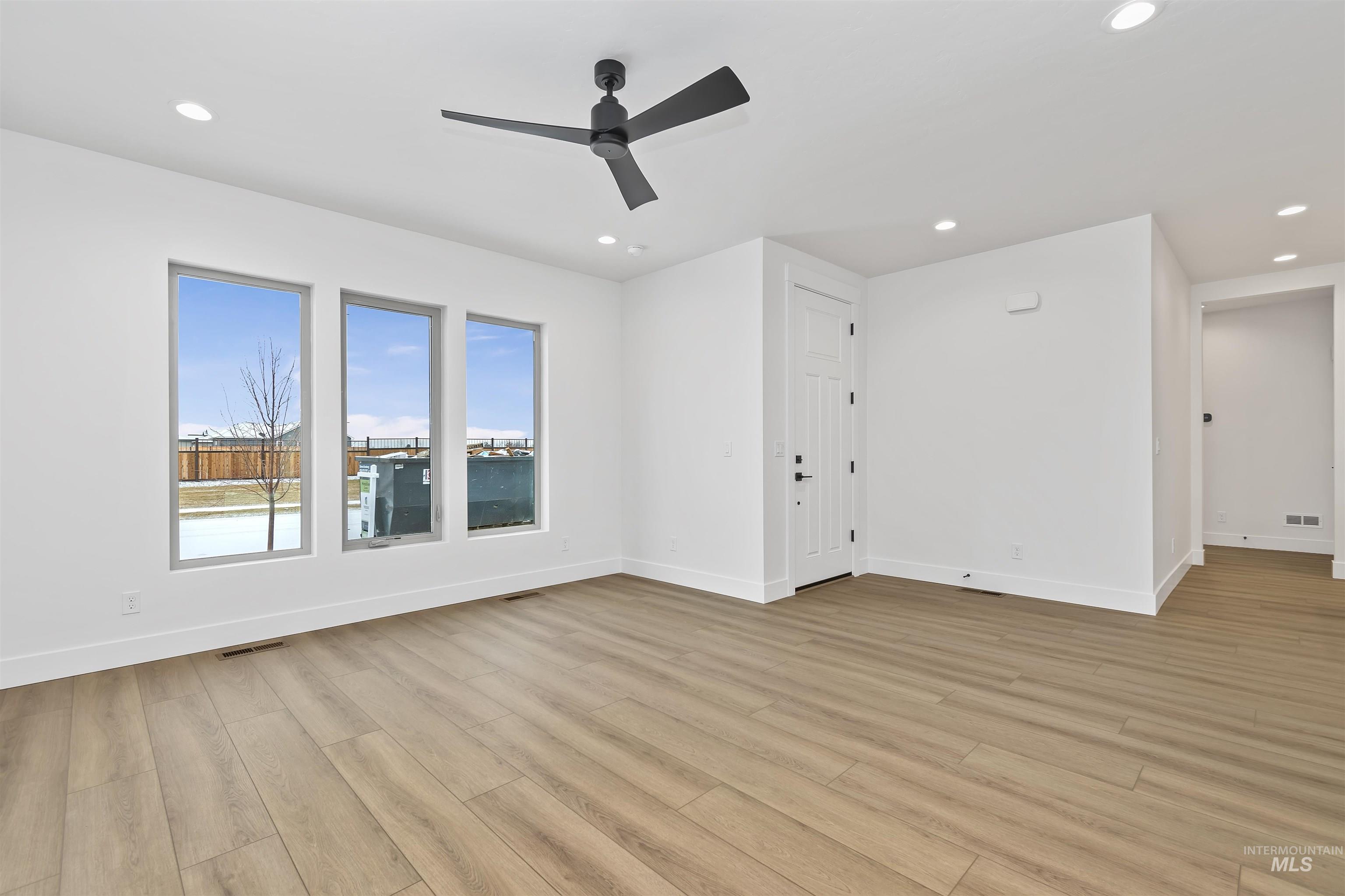 11186 S Corballis Ln., Kuna, Idaho 83634, 3 Bedrooms, 2 Bathrooms, Residential For Sale, Price $484,880,MLS 98974433