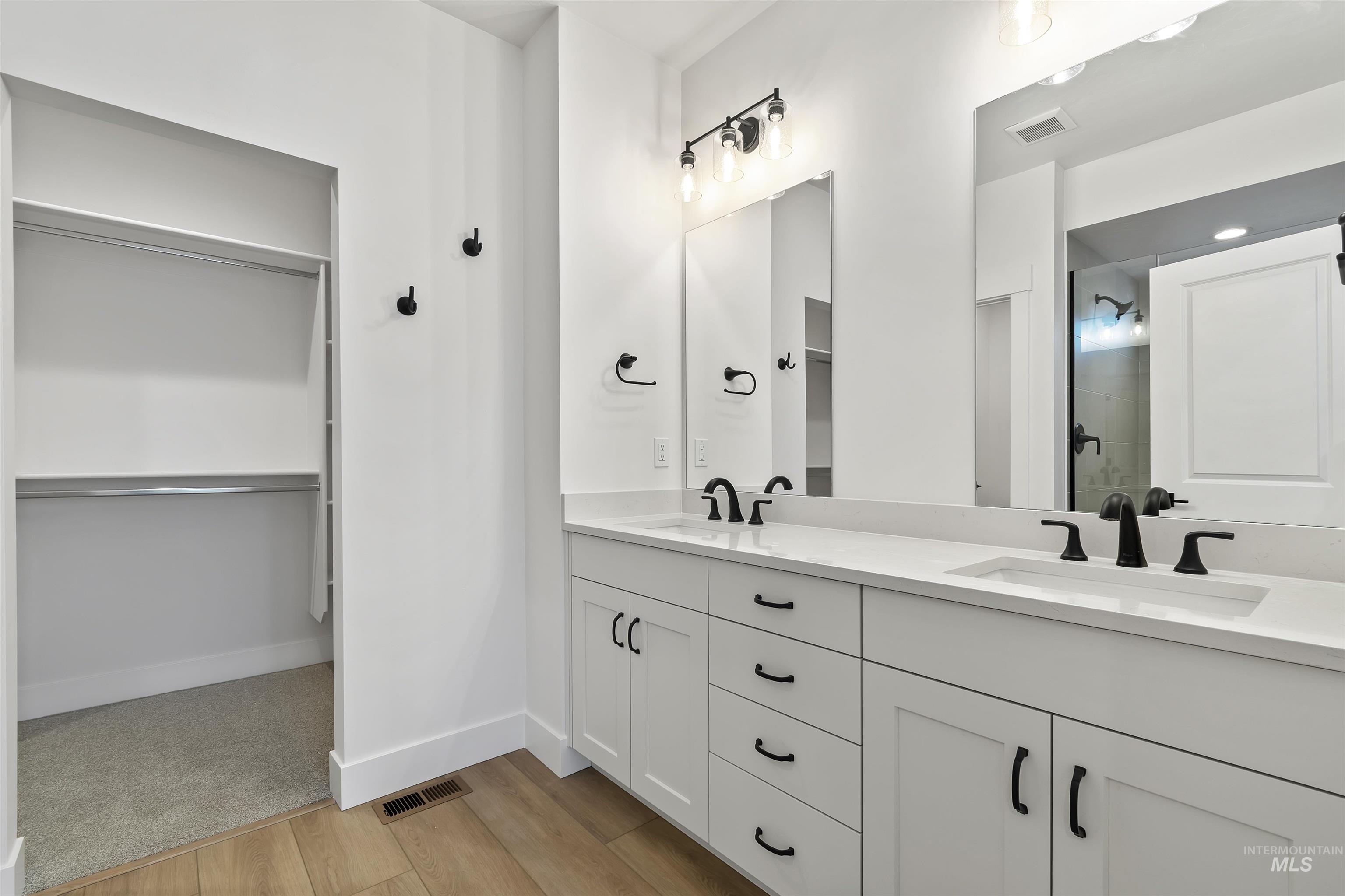 11186 S Corballis Ln., Kuna, Idaho 83634, 3 Bedrooms, 2 Bathrooms, Residential For Sale, Price $484,880,MLS 98974433