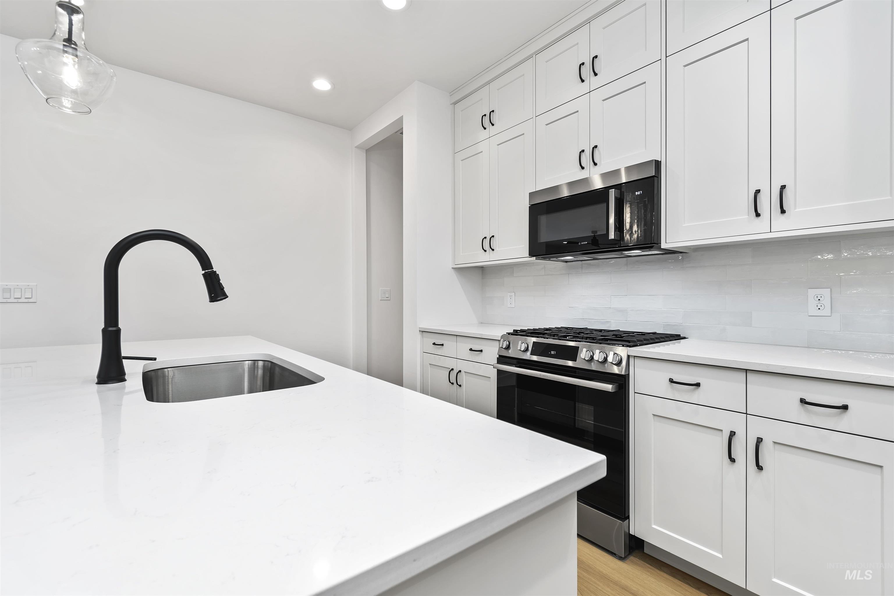 11186 S Corballis Ln., Kuna, Idaho 83634, 3 Bedrooms, 2 Bathrooms, Residential For Sale, Price $484,880,MLS 98974433