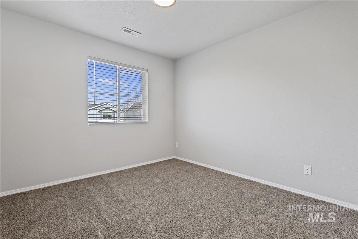 975 W Apple Pine St, Meridian, Idaho 83646-6058, 3 Bedrooms, 2.5 Bathrooms, Residential For Sale, Price $384,990,MLS 98974434