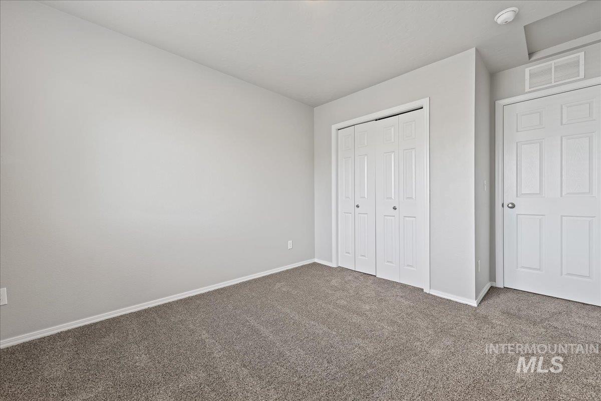 975 W Apple Pine St, Meridian, Idaho 83646-6058, 3 Bedrooms, 2.5 Bathrooms, Residential For Sale, Price $384,990,MLS 98974434