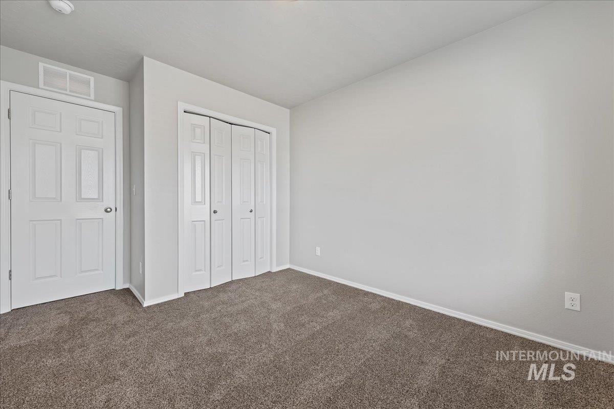 975 W Apple Pine St, Meridian, Idaho 83646-6058, 3 Bedrooms, 2.5 Bathrooms, Residential For Sale, Price $384,990,MLS 98974434