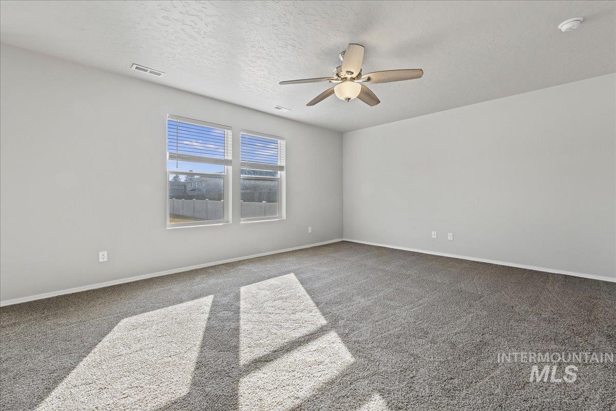 975 W Apple Pine St, Meridian, Idaho 83646-6058, 3 Bedrooms, 2.5 Bathrooms, Residential For Sale, Price $384,990,MLS 98974434