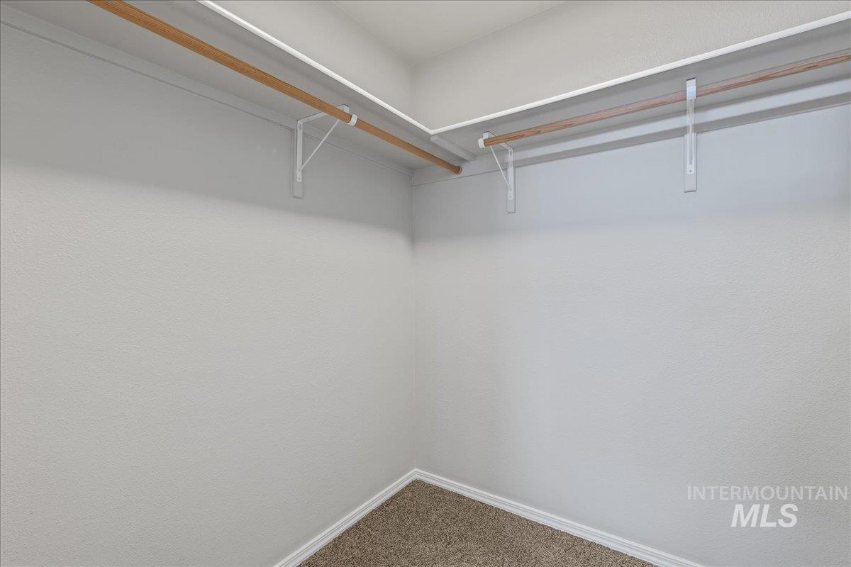 975 W Apple Pine St, Meridian, Idaho 83646-6058, 3 Bedrooms, 2.5 Bathrooms, Residential For Sale, Price $384,990,MLS 98974434