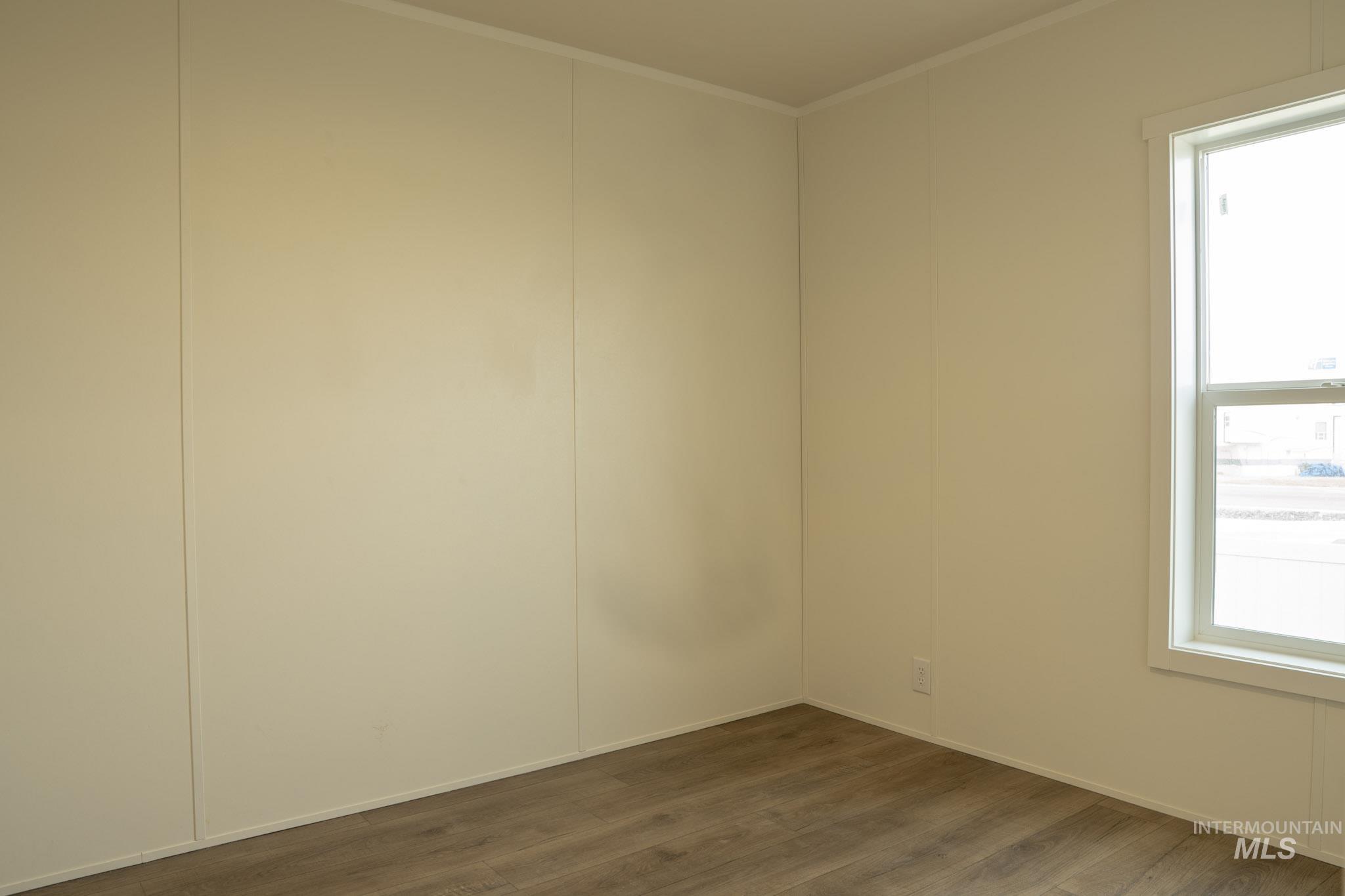 684 SE 10th St, Ontario, Oregon 97914, 3 Bedrooms, 2 Bathrooms, Residential For Sale, Price $125,000,MLS 98974435