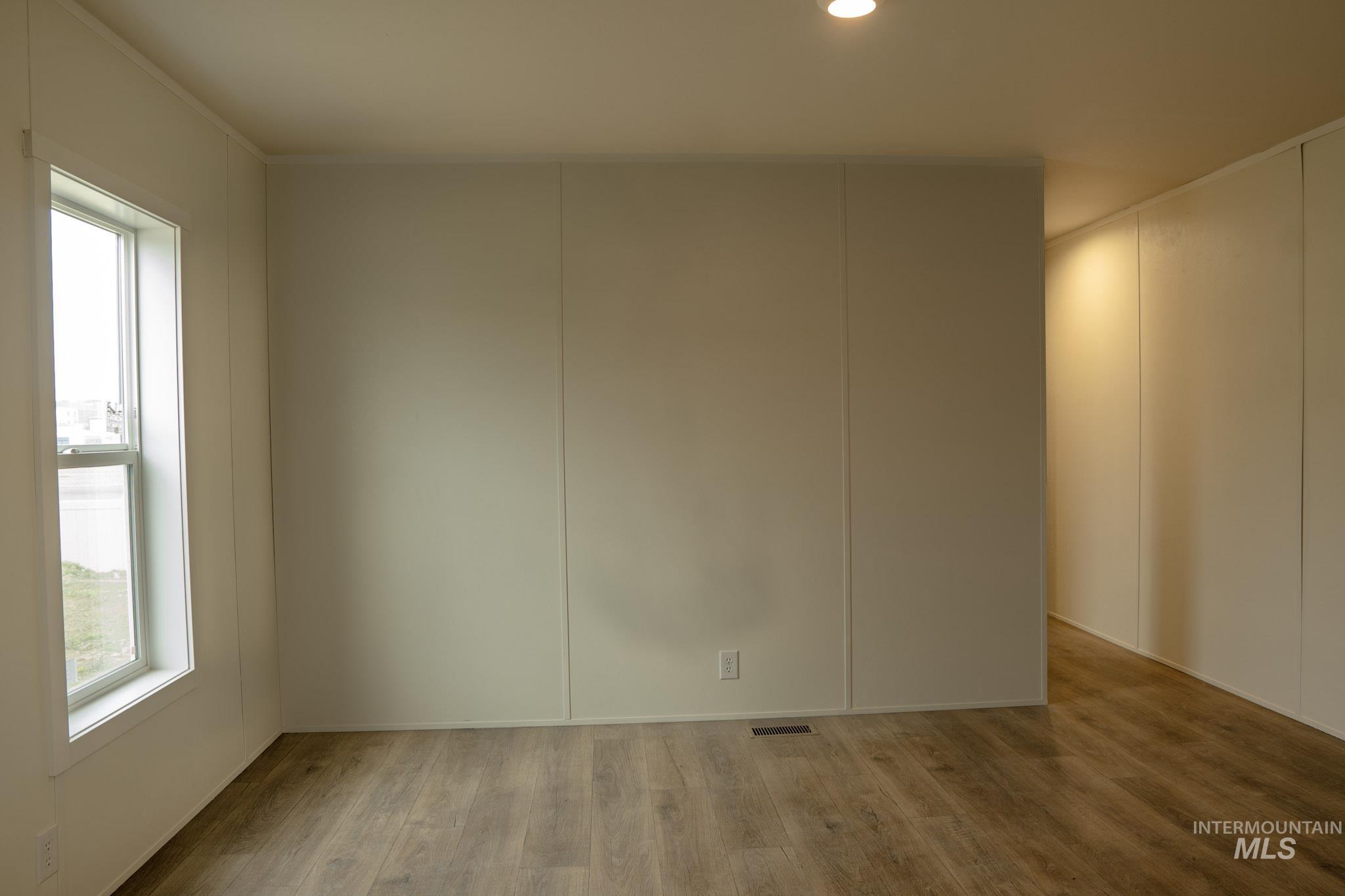 684 SE 10th St, Ontario, Oregon 97914, 3 Bedrooms, 2 Bathrooms, Residential For Sale, Price $125,000,MLS 98974435