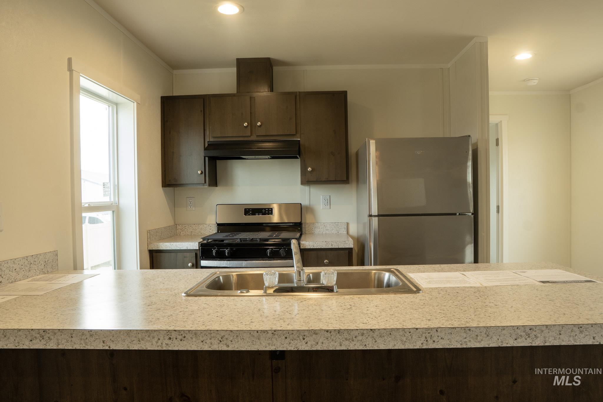 684 SE 10th St, Ontario, Oregon 97914, 3 Bedrooms, 2 Bathrooms, Residential For Sale, Price $125,000,MLS 98974435