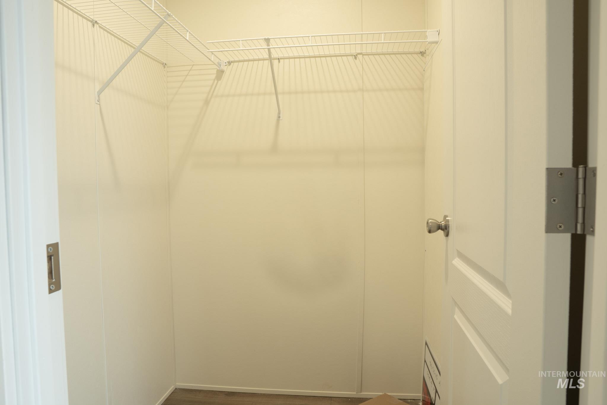 684 SE 10th St, Ontario, Oregon 97914, 3 Bedrooms, 2 Bathrooms, Residential For Sale, Price $125,000,MLS 98974435