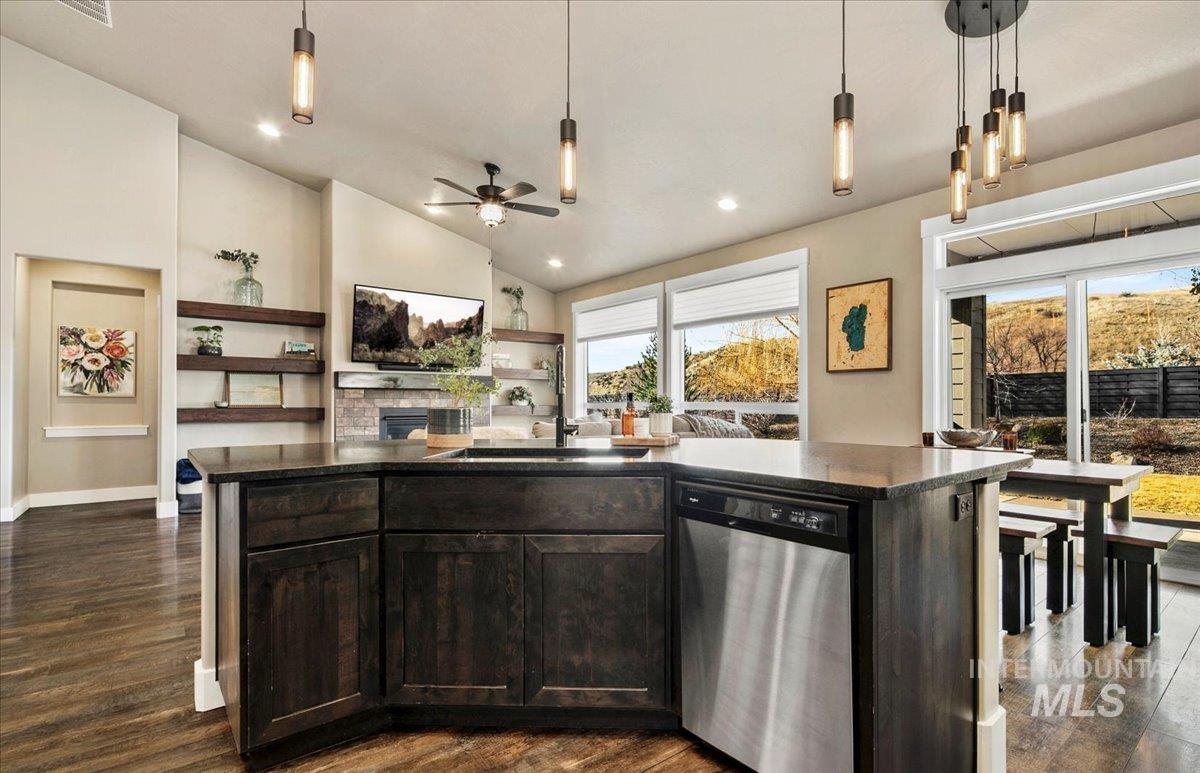 20557 N Glenisla Avenue, Boise, Idaho 83714, 3 Bedrooms, 2 Bathrooms, Residential For Sale, Price $625,000,MLS 98974436