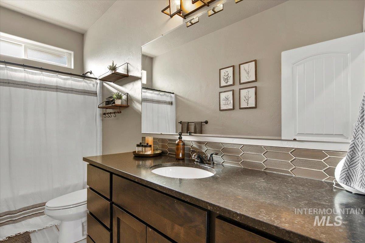 20557 N Glenisla Avenue, Boise, Idaho 83714, 3 Bedrooms, 2 Bathrooms, Residential For Sale, Price $579,999, 98974436