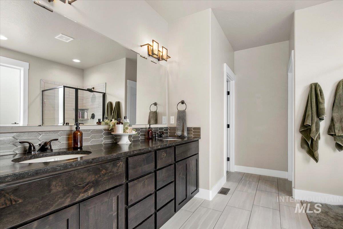 20557 N Glenisla Avenue, Boise, Idaho 83714, 3 Bedrooms, 2 Bathrooms, Residential For Sale, Price $579,999, 98974436