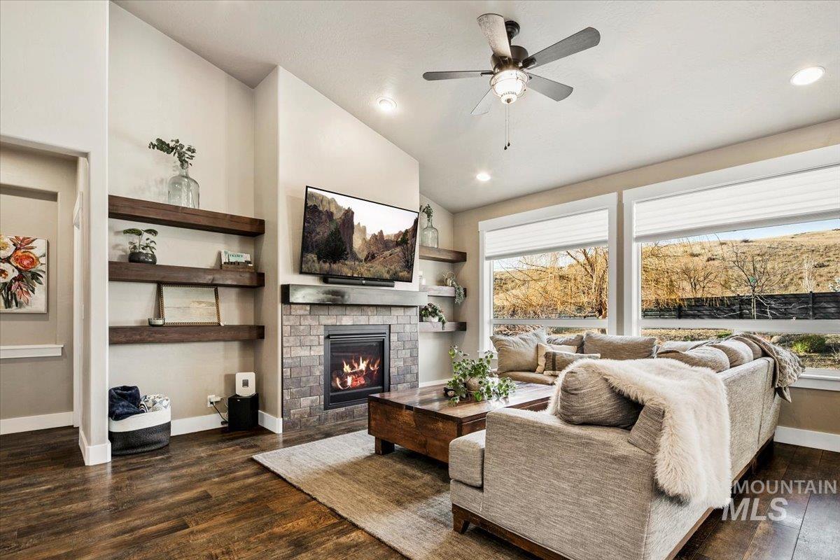20557 N Glenisla Avenue, Boise, Idaho 83714, 3 Bedrooms, 2 Bathrooms, Residential For Sale, Price $579,999, 98974436