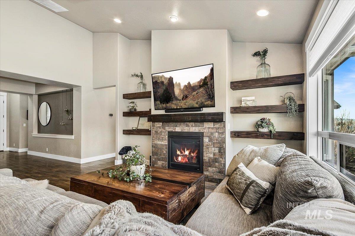 20557 N Glenisla Avenue, Boise, Idaho 83714, 3 Bedrooms, 2 Bathrooms, Residential For Sale, Price $579,999, 98974436