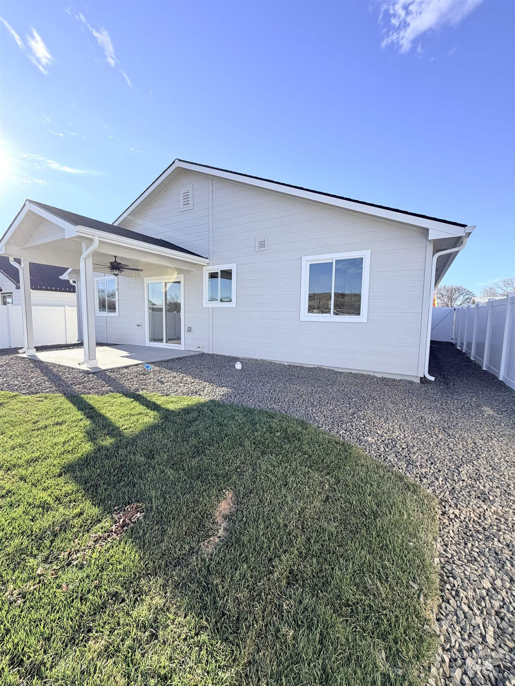 1907 Oregon Lane, Caldwell, Idaho 83605, 3 Bedrooms, 2 Bathrooms, Residential For Sale, Price $405,000, 98974437