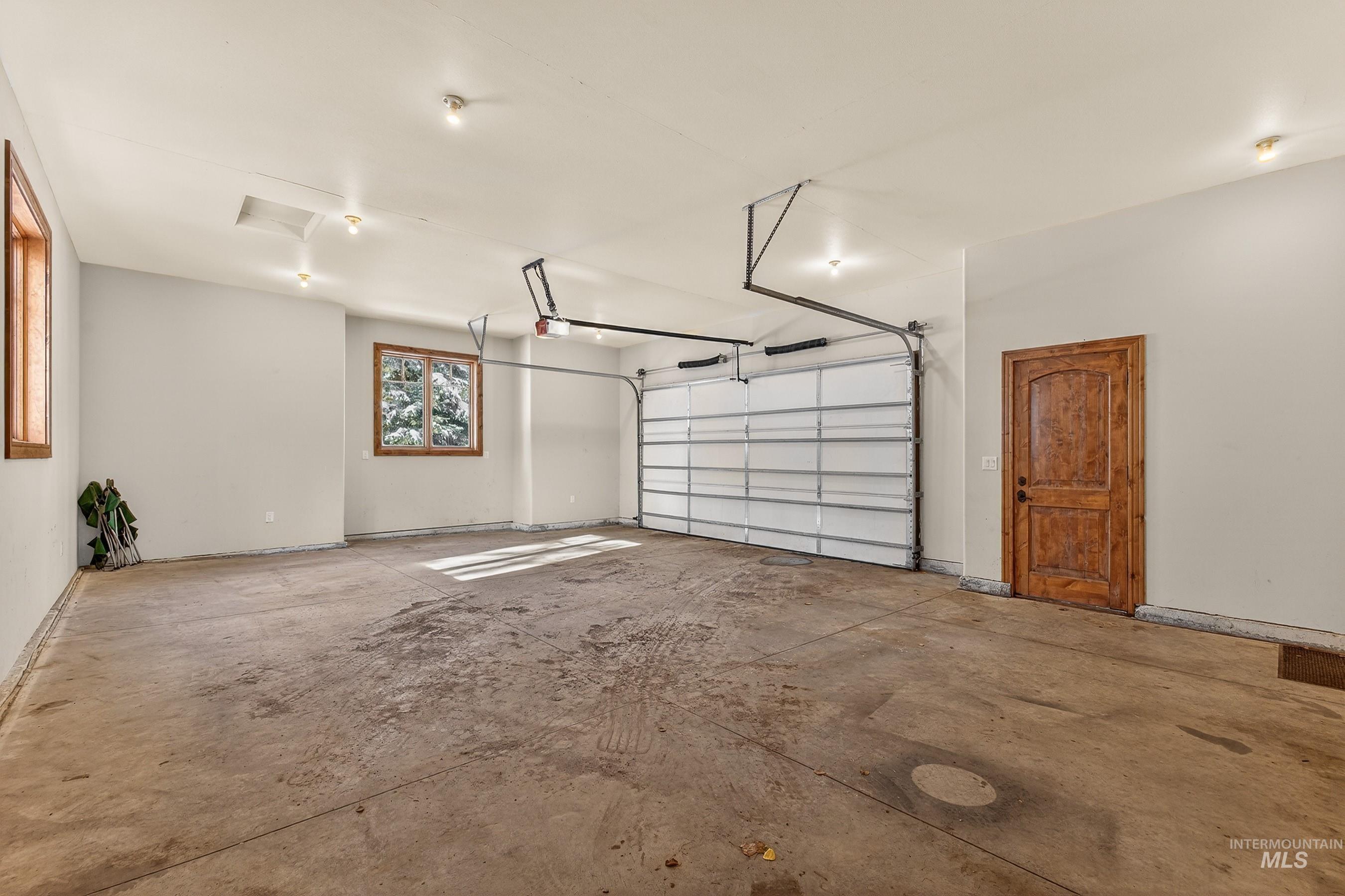 24 Steelhead Court, Donnelly, Idaho 83615, 4 Bedrooms, 4.5 Bathrooms, Residential For Sale, Price $2,388,000,MLS 98974438