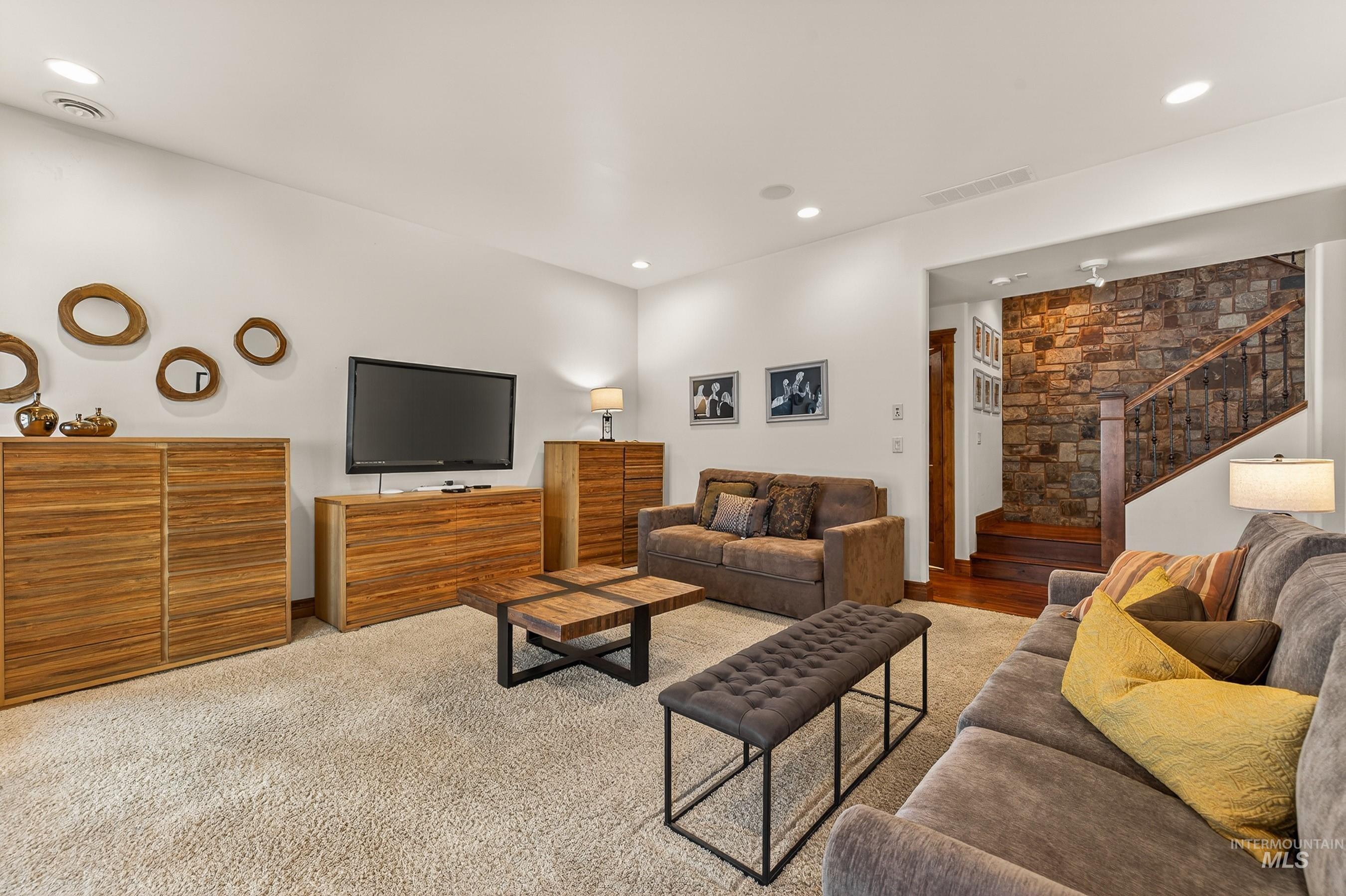 24 Steelhead Court, Donnelly, Idaho 83615, 4 Bedrooms, 4.5 Bathrooms, Residential For Sale, Price $2,388,000,MLS 98974438