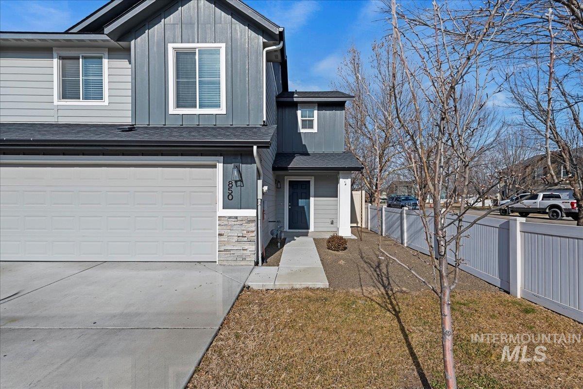 850 W Woodpine St, Meridian, Idaho 83646-6060, 3 Bedrooms, 2.5 Bathrooms, Residential For Sale, Price $384,990,MLS 98974440