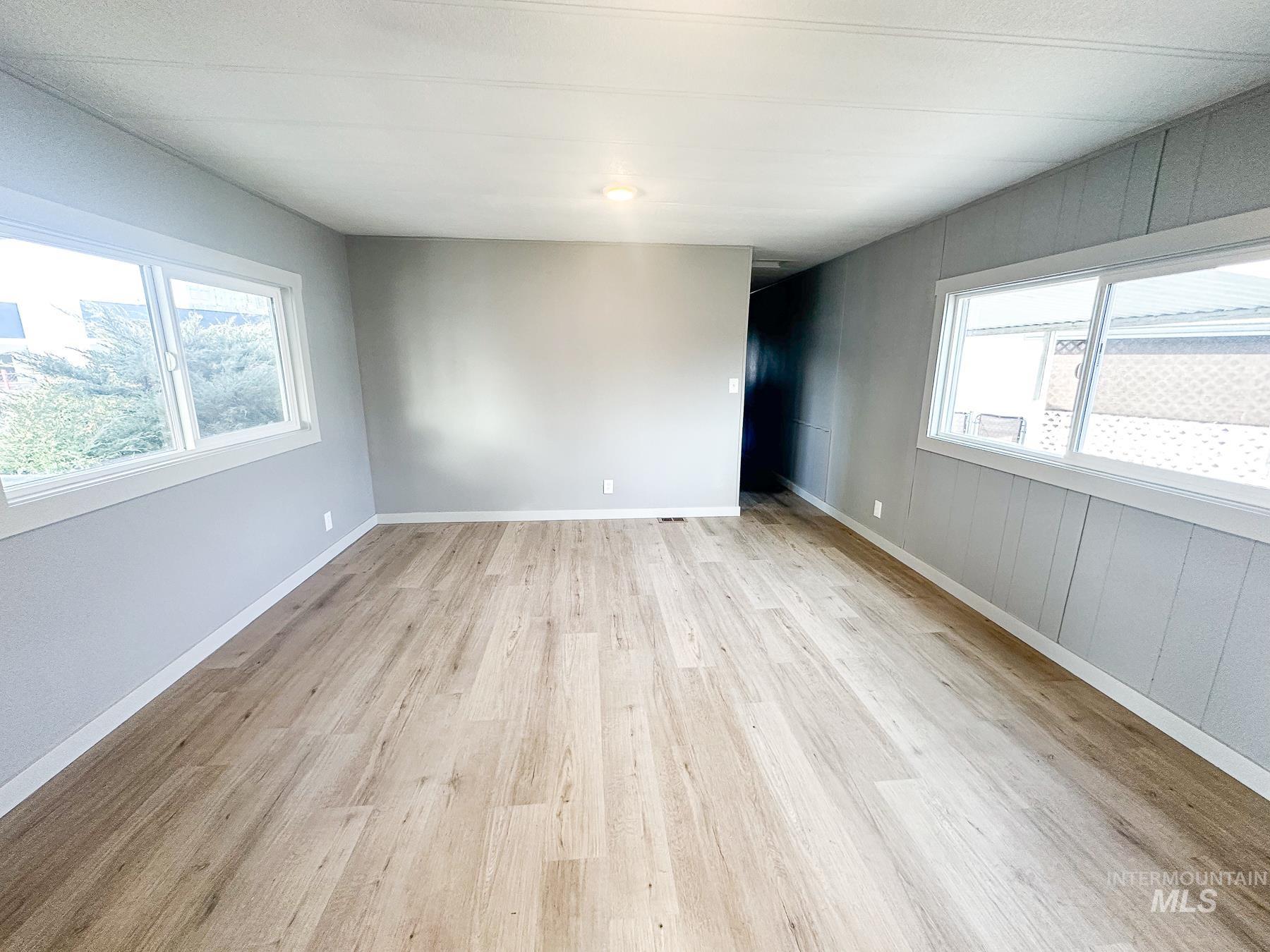 5285 N Glen, Boise, Idaho 83714, 2 Bedrooms, 1 Bathroom, Residential For Sale, Price $59,900, 98974443