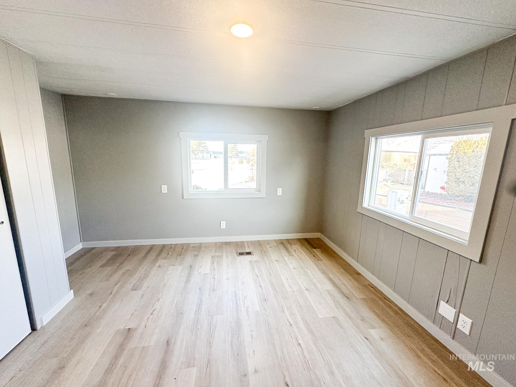 5285 N Glen, Boise, Idaho 83714, 2 Bedrooms, 1 Bathroom, Residential For Sale, Price $69,900,MLS 98974443