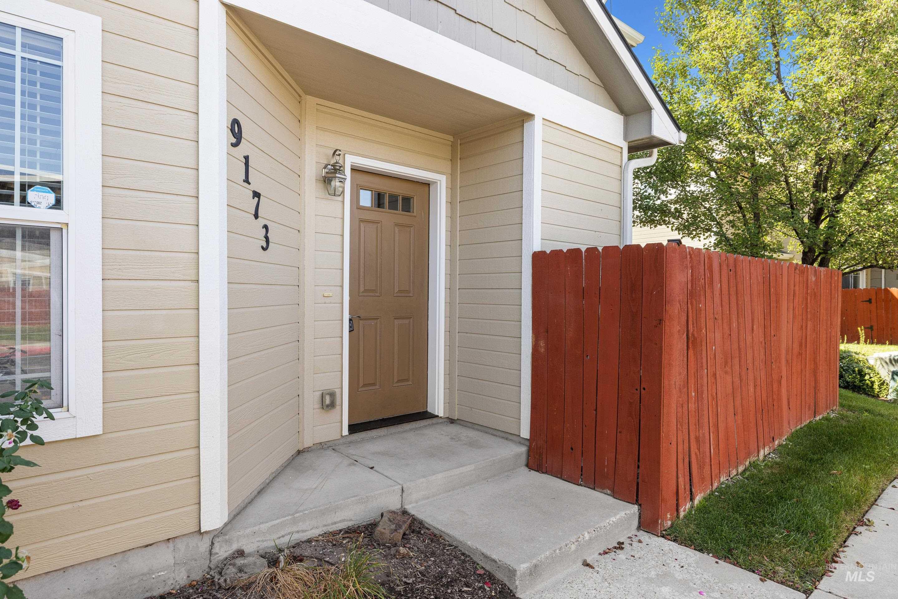 9173 W Brogan, Boise, Idaho 83709, 2 Bedrooms, 2 Bathrooms, Residential For Sale, Price $300,000,MLS 98974448