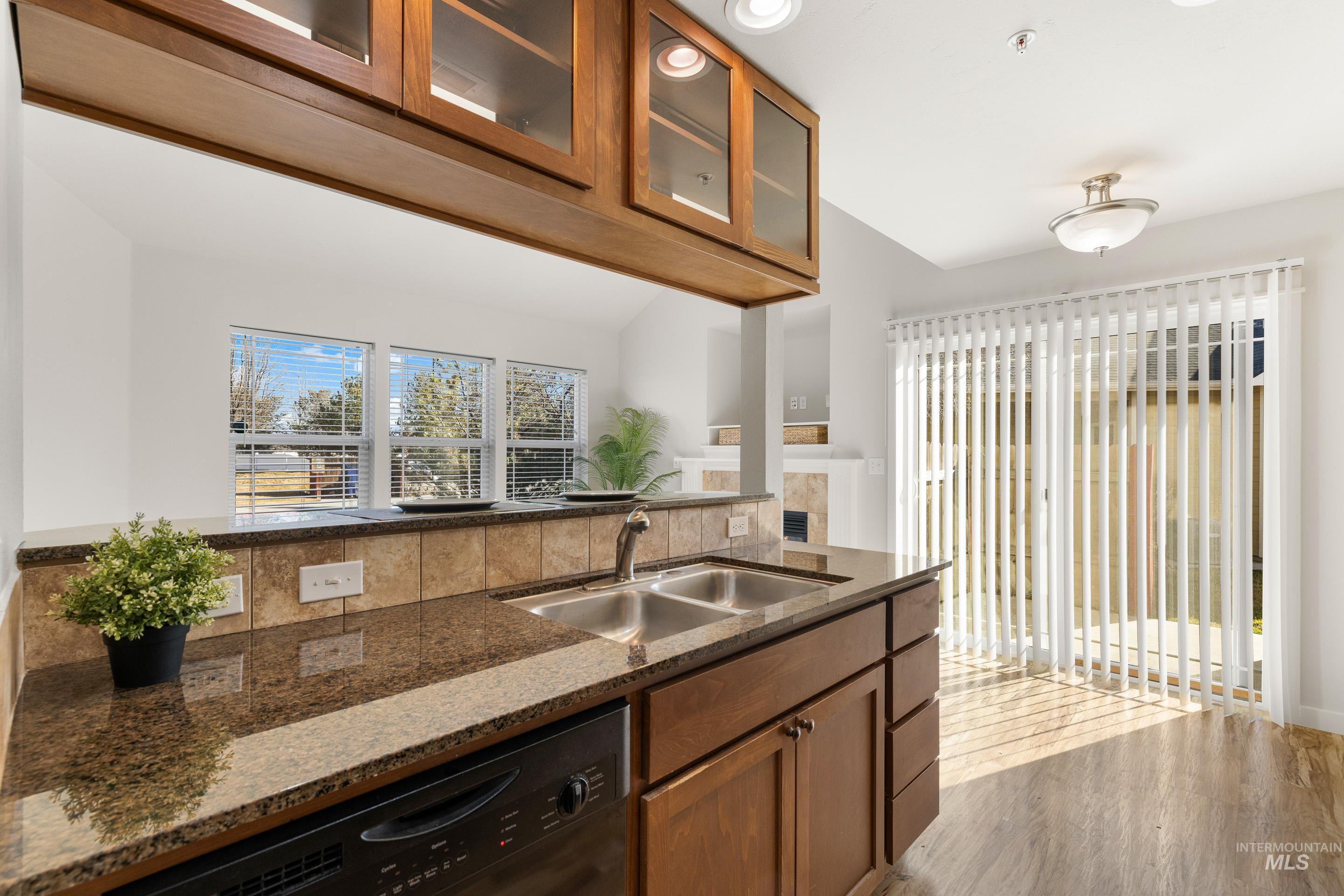 9173 W Brogan, Boise, Idaho 83709, 2 Bedrooms, 2 Bathrooms, Residential For Sale, Price $300,000,MLS 98974448