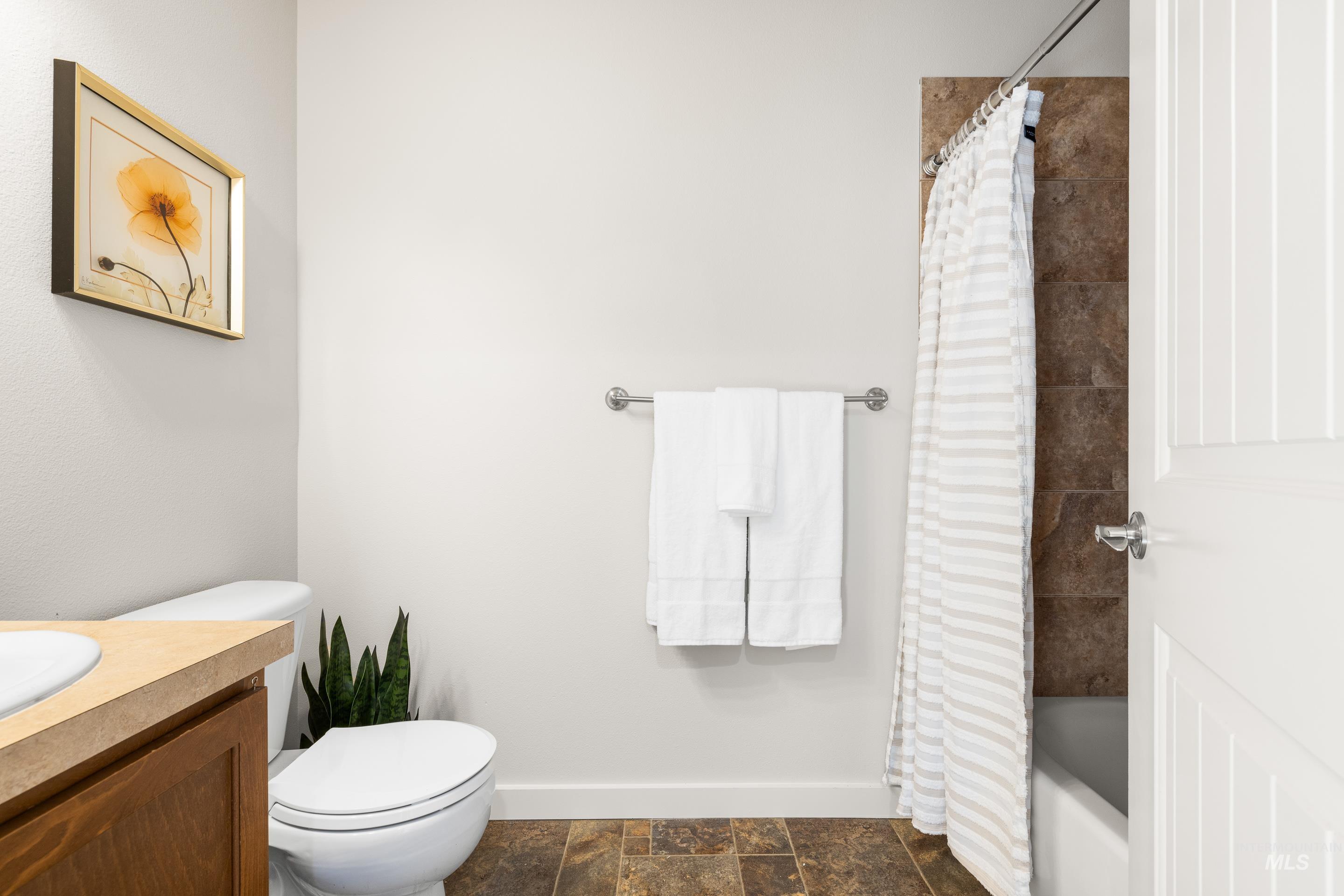 9173 W Brogan, Boise, Idaho 83709, 2 Bedrooms, 2 Bathrooms, Residential For Sale, Price $300,000,MLS 98974448