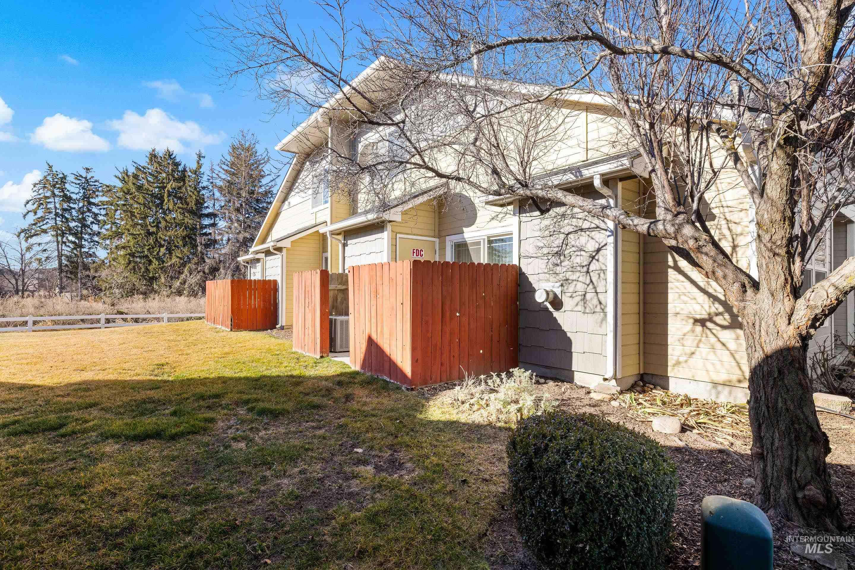 9173 W Brogan, Boise, Idaho 83709, 2 Bedrooms, 2 Bathrooms, Residential For Sale, Price $300,000,MLS 98974448