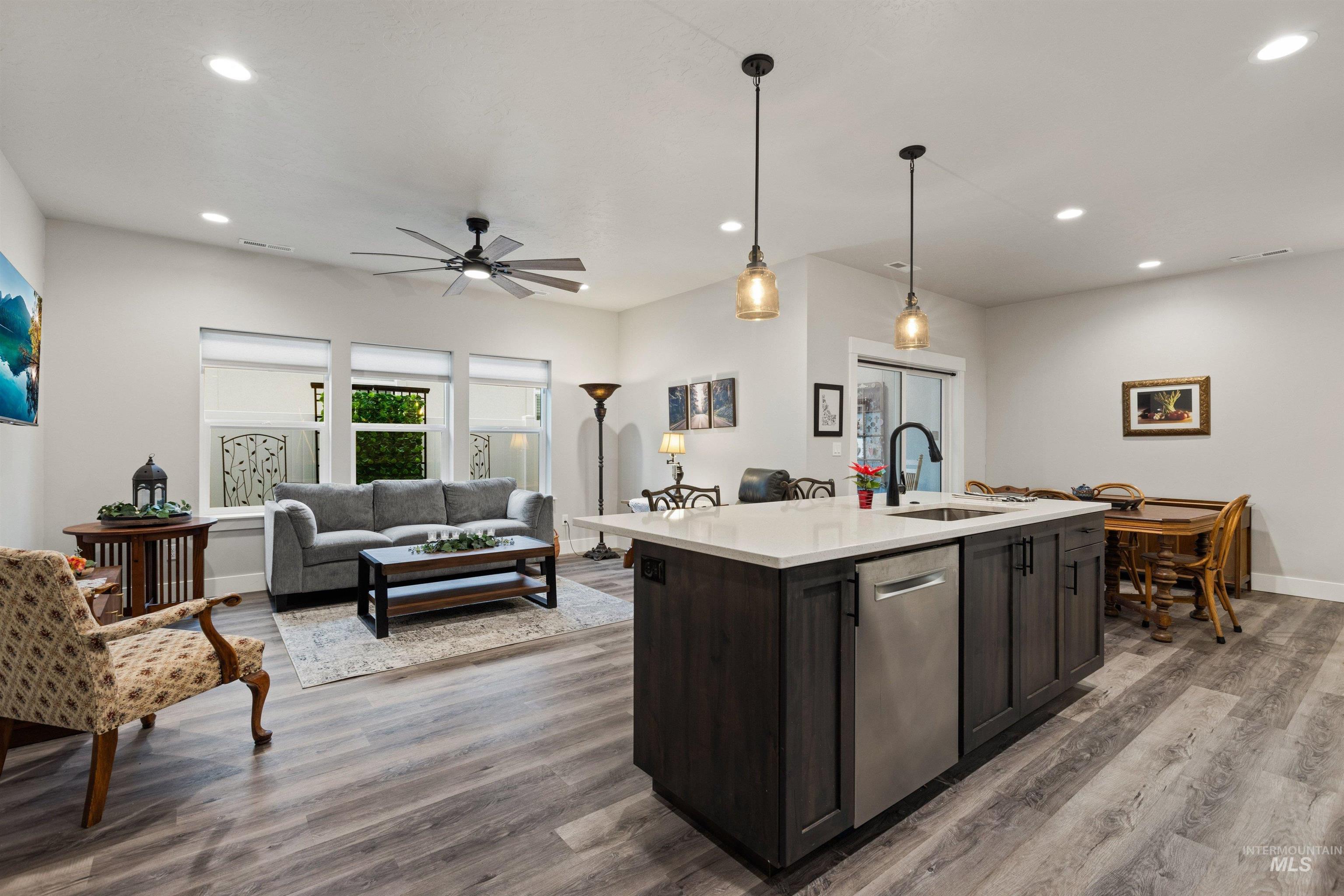 34 N Sagehen Lane, Nampa, Idaho 83651, 2 Bedrooms, 2 Bathrooms, Residential For Sale, Price $330,000,MLS 98974449