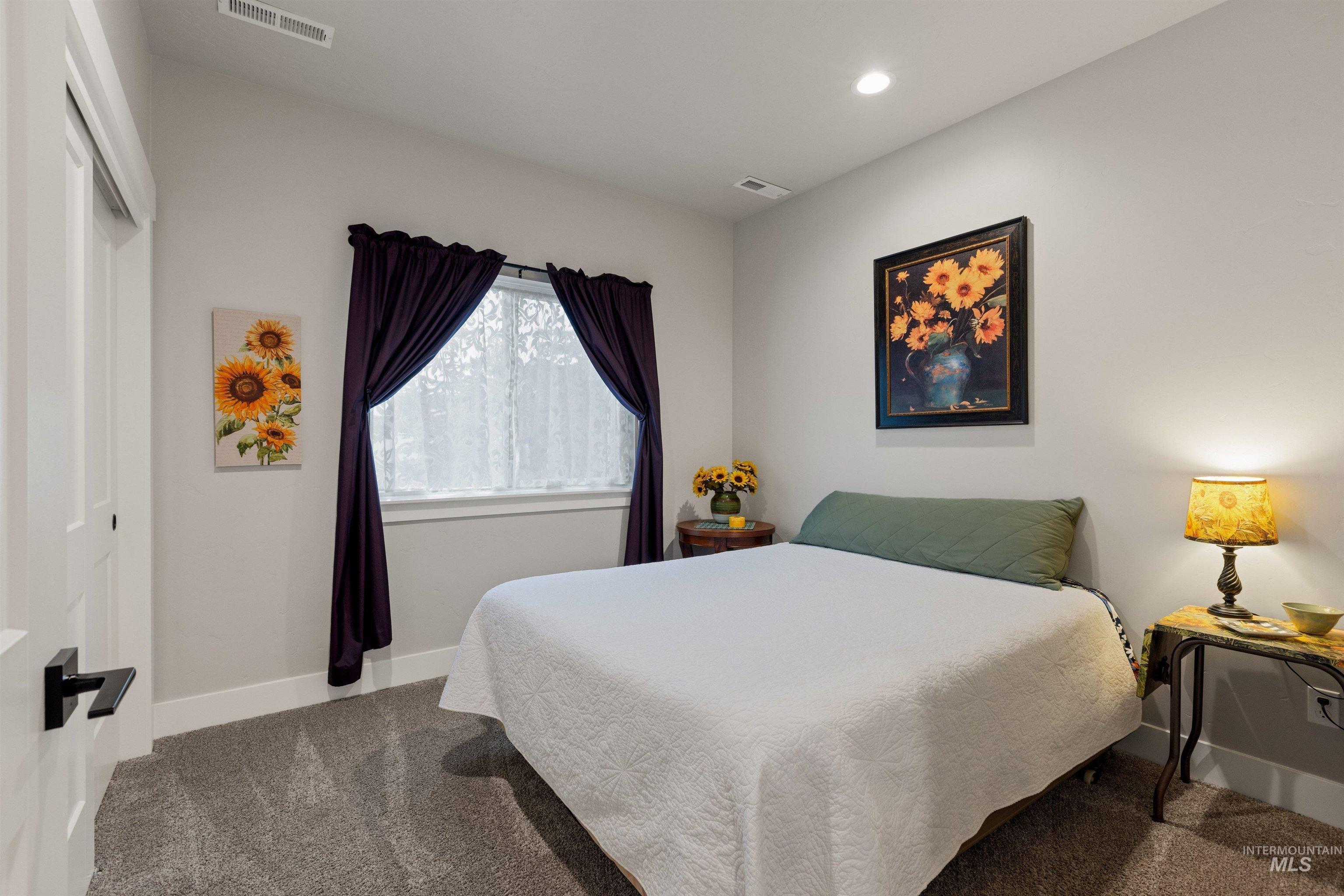 34 N Sagehen Lane, Nampa, Idaho 83651, 2 Bedrooms, 2 Bathrooms, Residential For Sale, Price $330,000,MLS 98974449