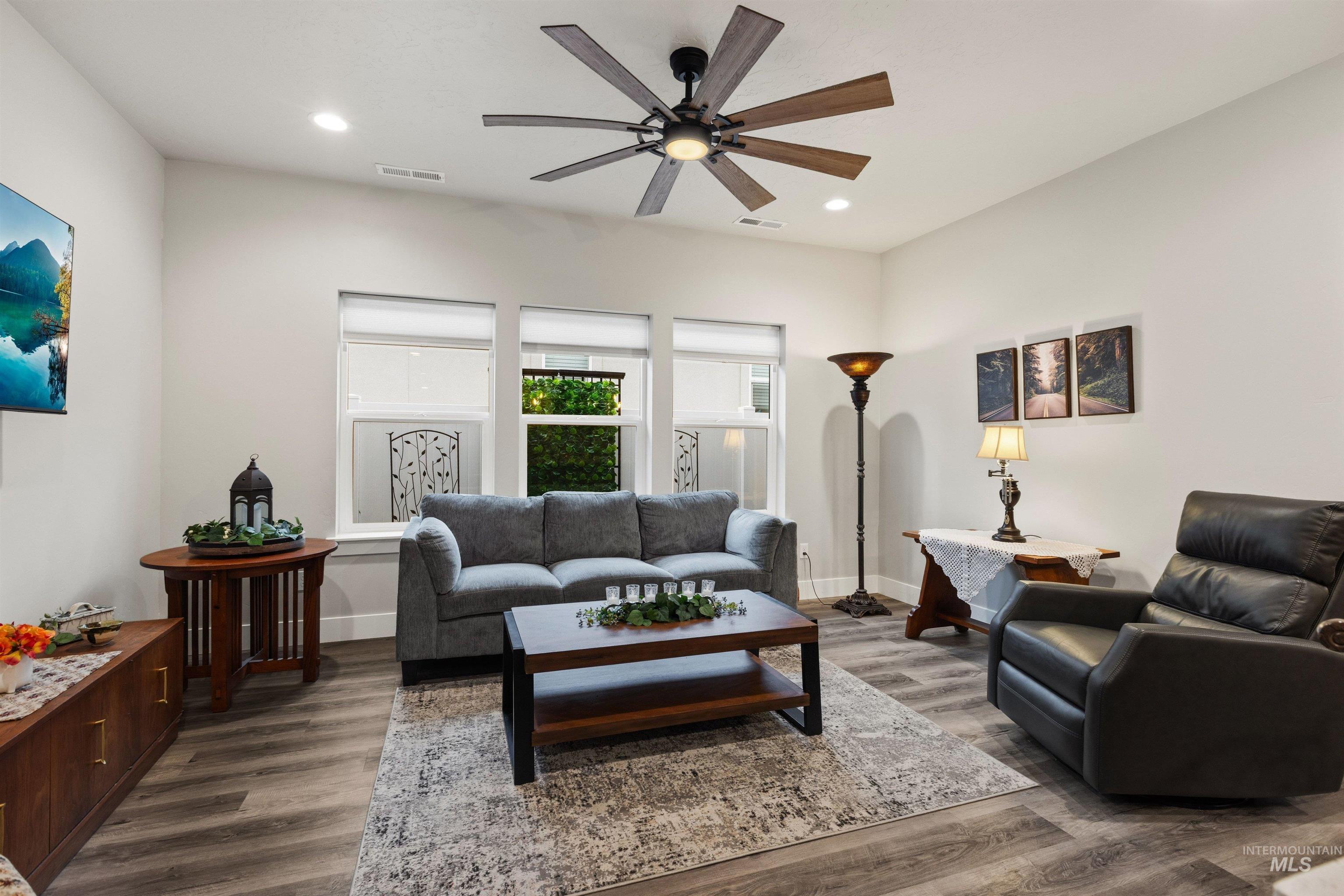 34 N Sagehen Lane, Nampa, Idaho 83651, 2 Bedrooms, 2 Bathrooms, Residential For Sale, Price $330,000,MLS 98974449